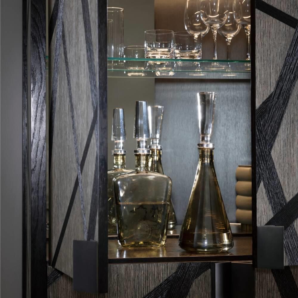 Shown in Smoke Luster finish