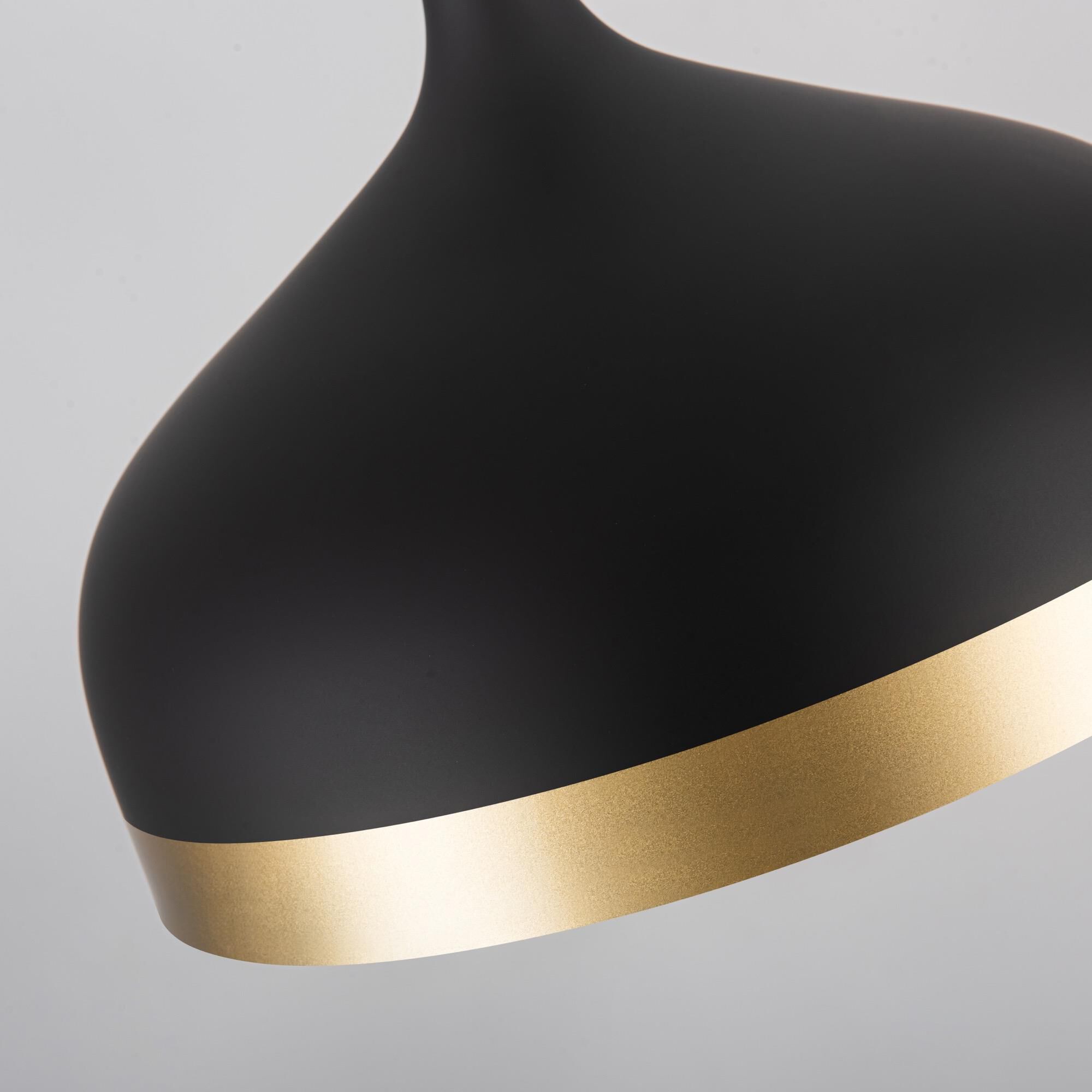 Shown in Black & Gold finish and Aluminium shade