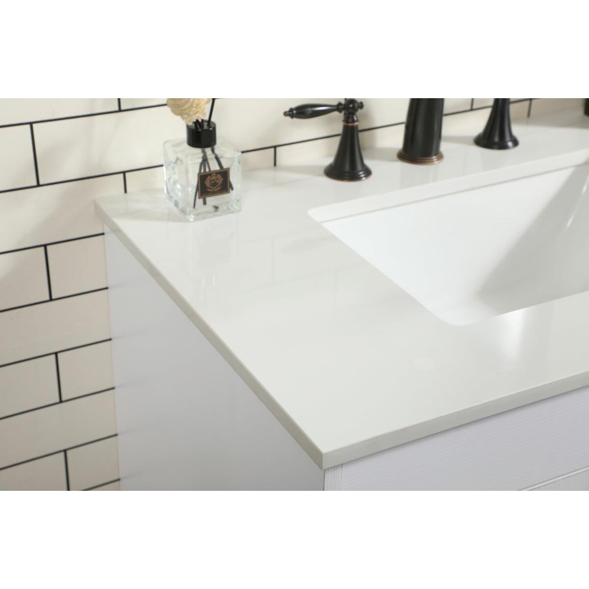Shown in White finish and Without Backsplash accent