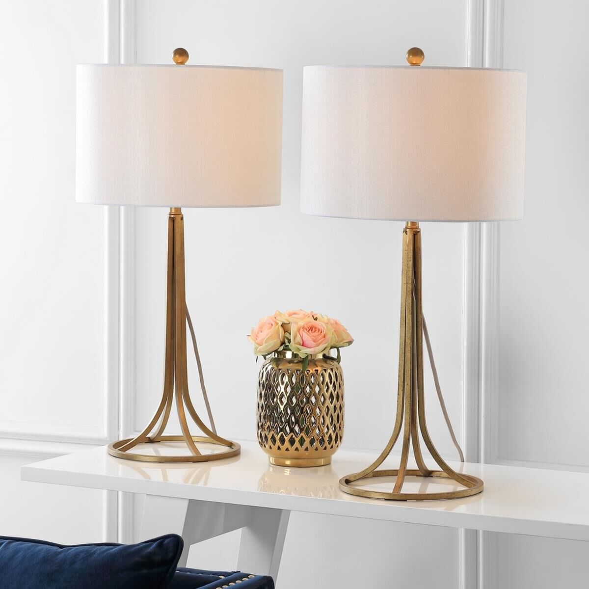 Mckenna 30 Inch Table Lamp by Safavieh