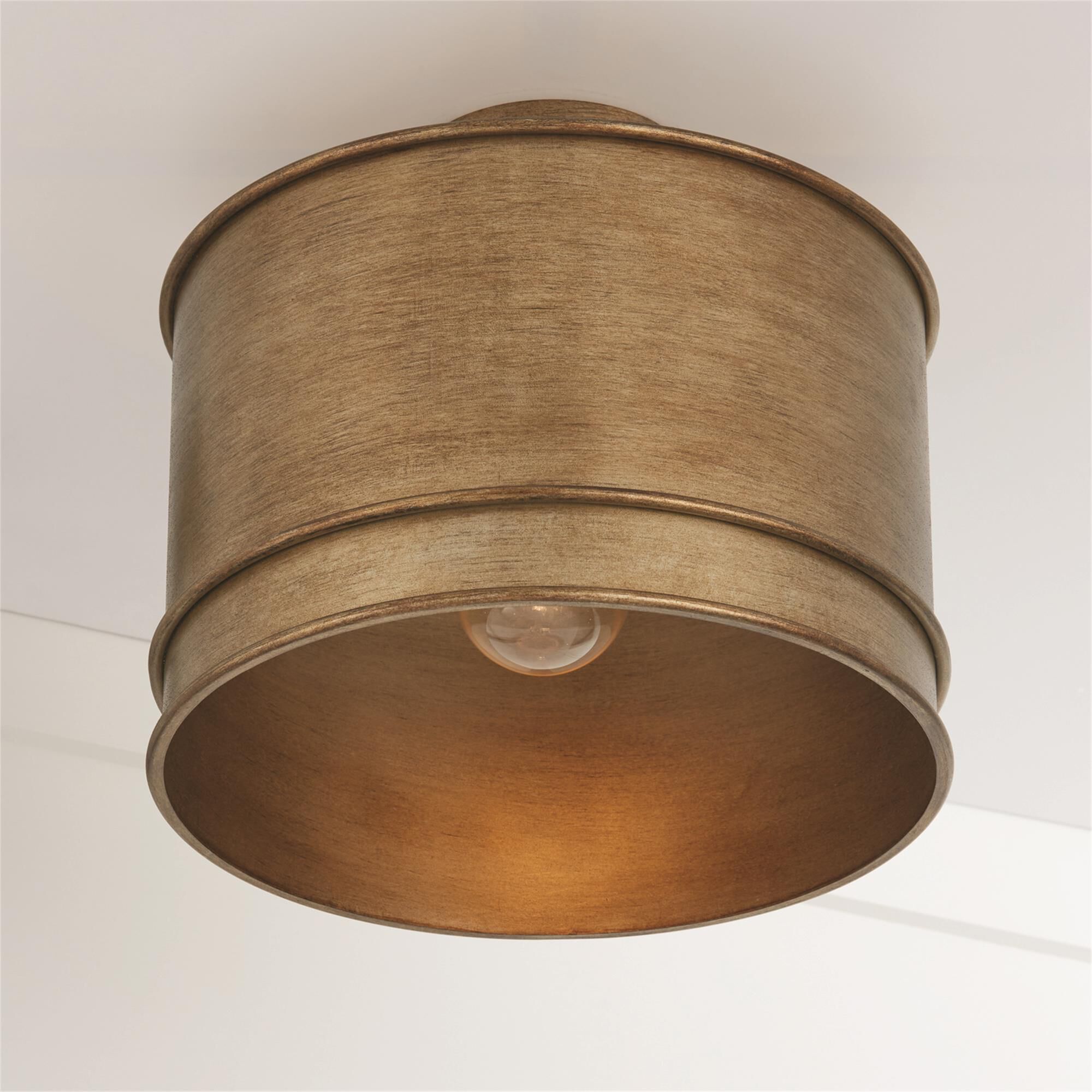 Shown in Mystic Luster finish