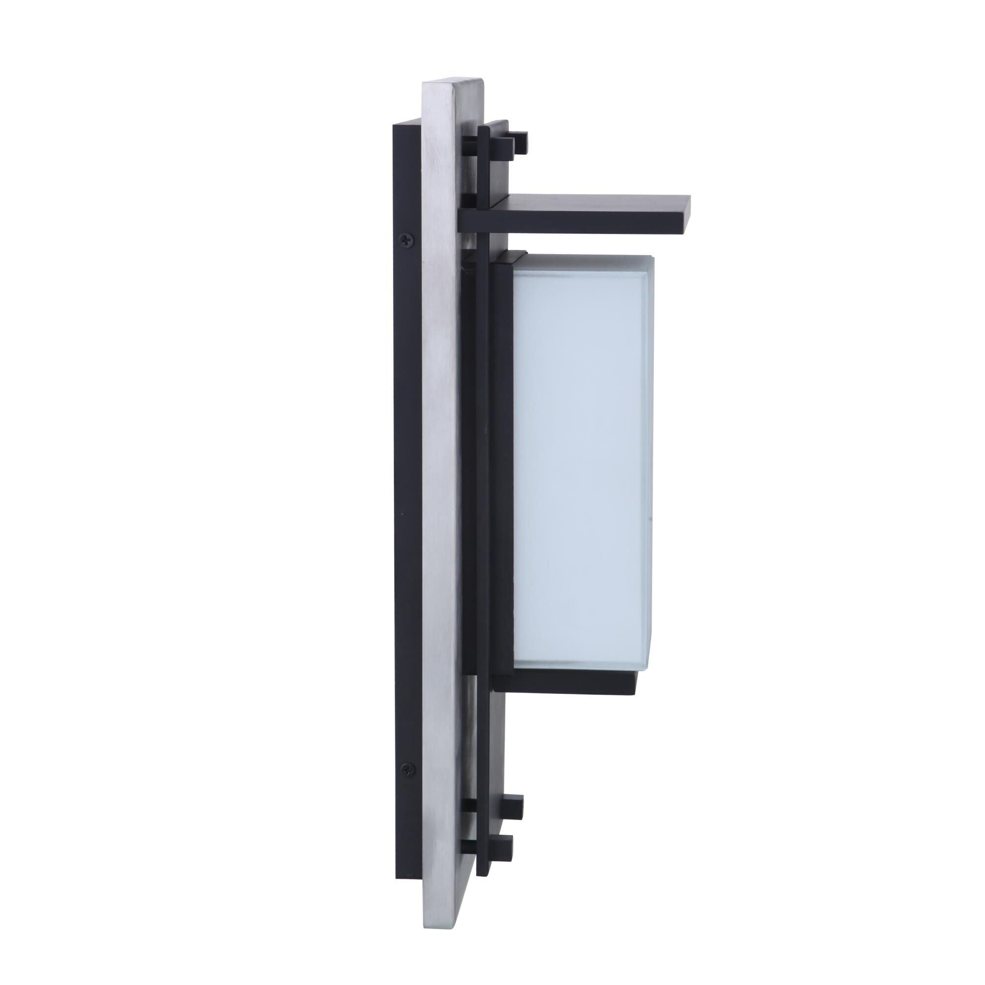 Shown in Stainless Steel and Midnight finish