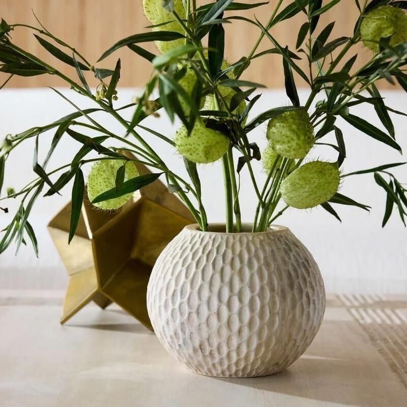 Shown in Egg Shell finish