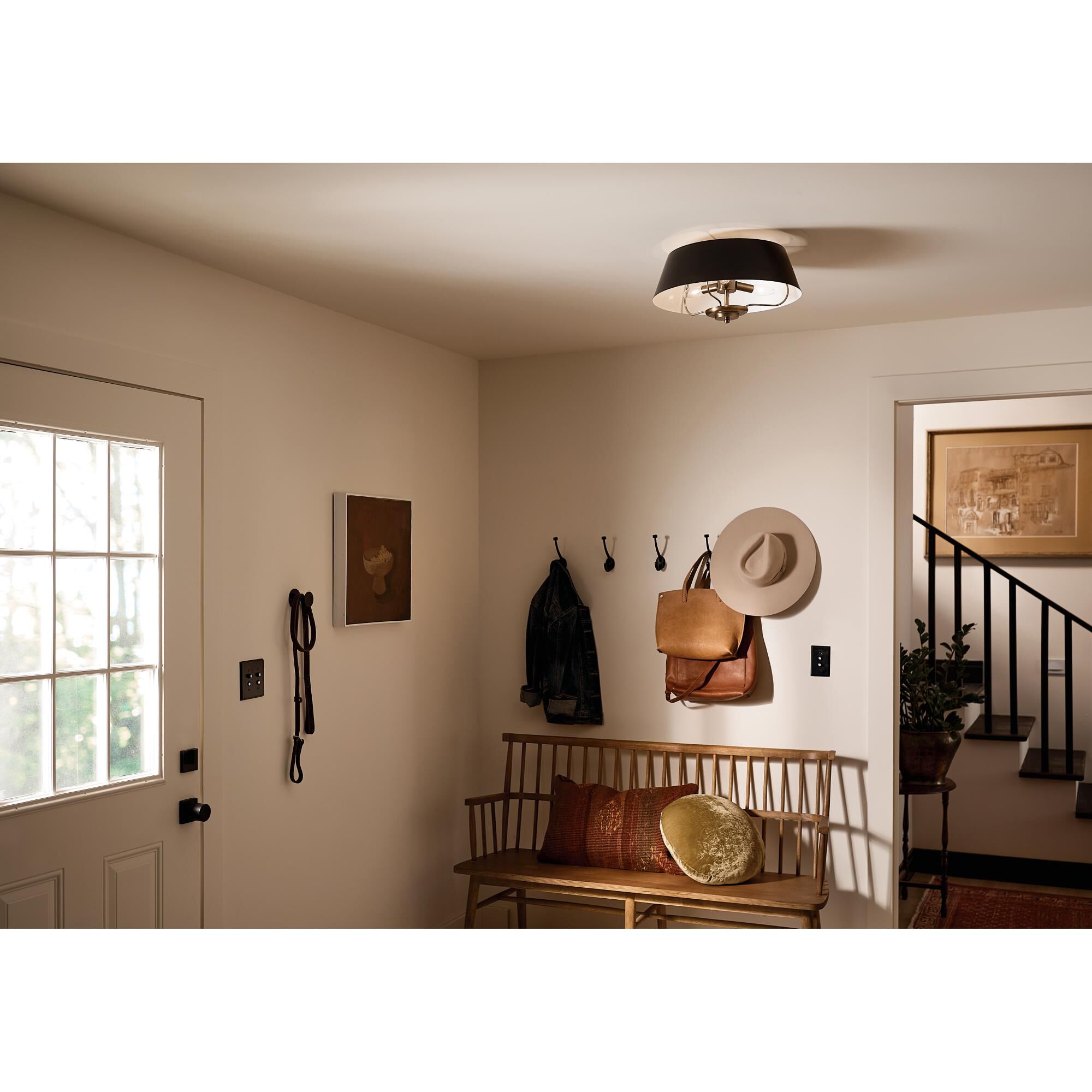 Shown in Black finish and Metal shade