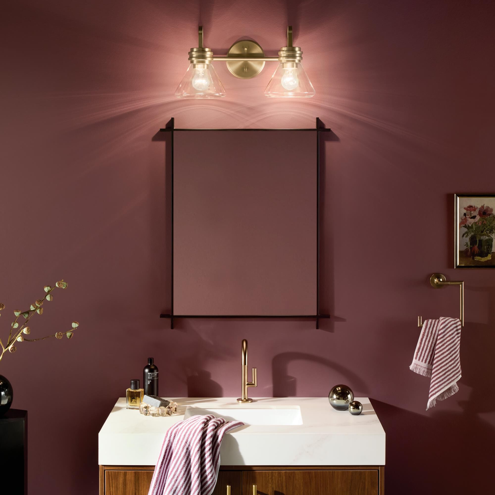 Shown in Champagne Bronze finish and Clear glass