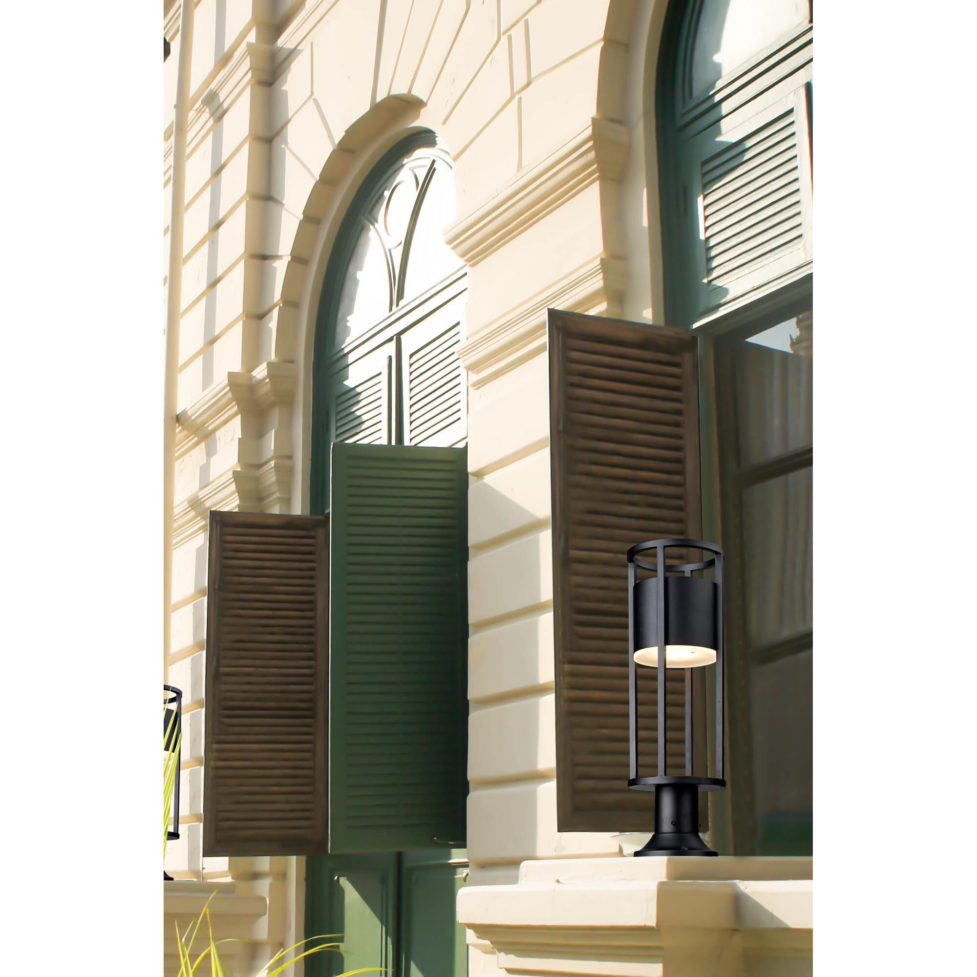 Shown in Matte Black finish and Etched glass