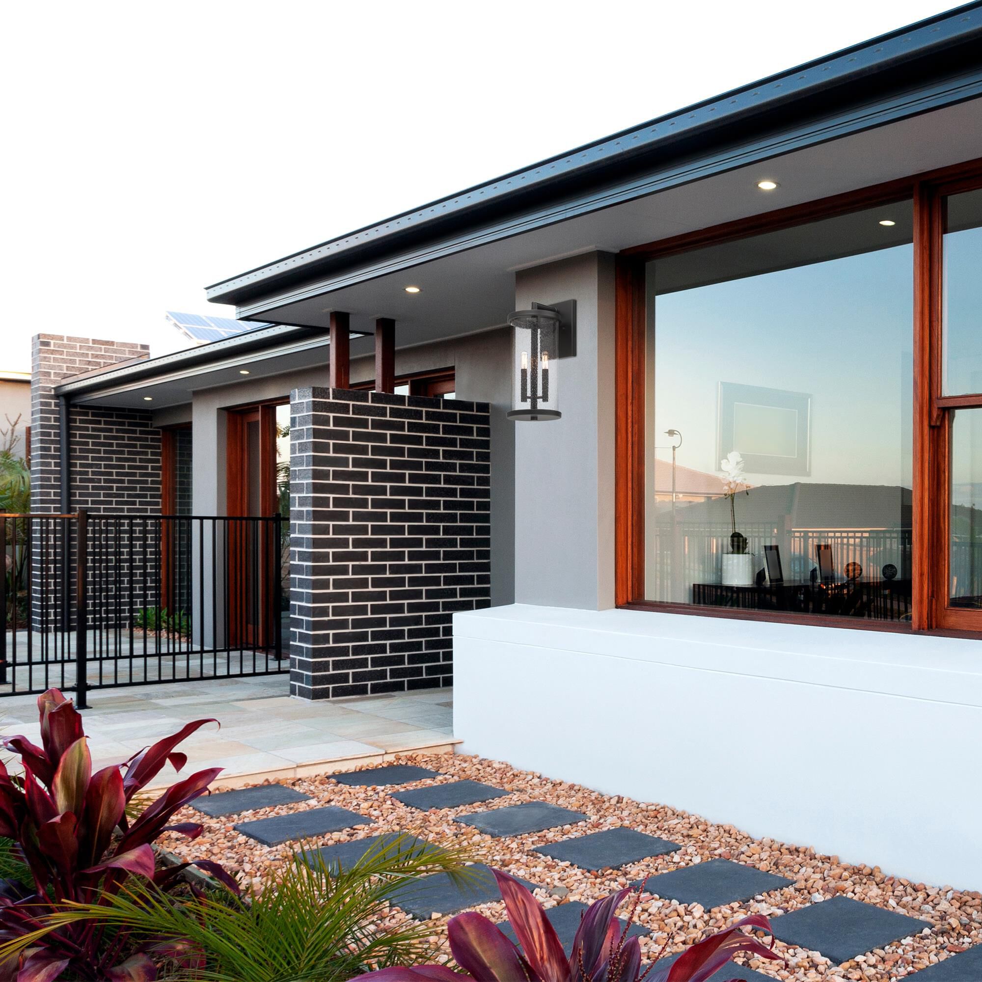 Shown in Matte Black finish and Clear Seedy glass