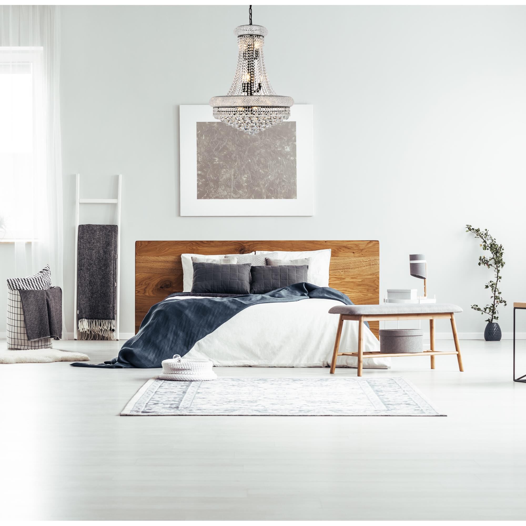 Shown in Black finish and Clear Royal Cut crystal