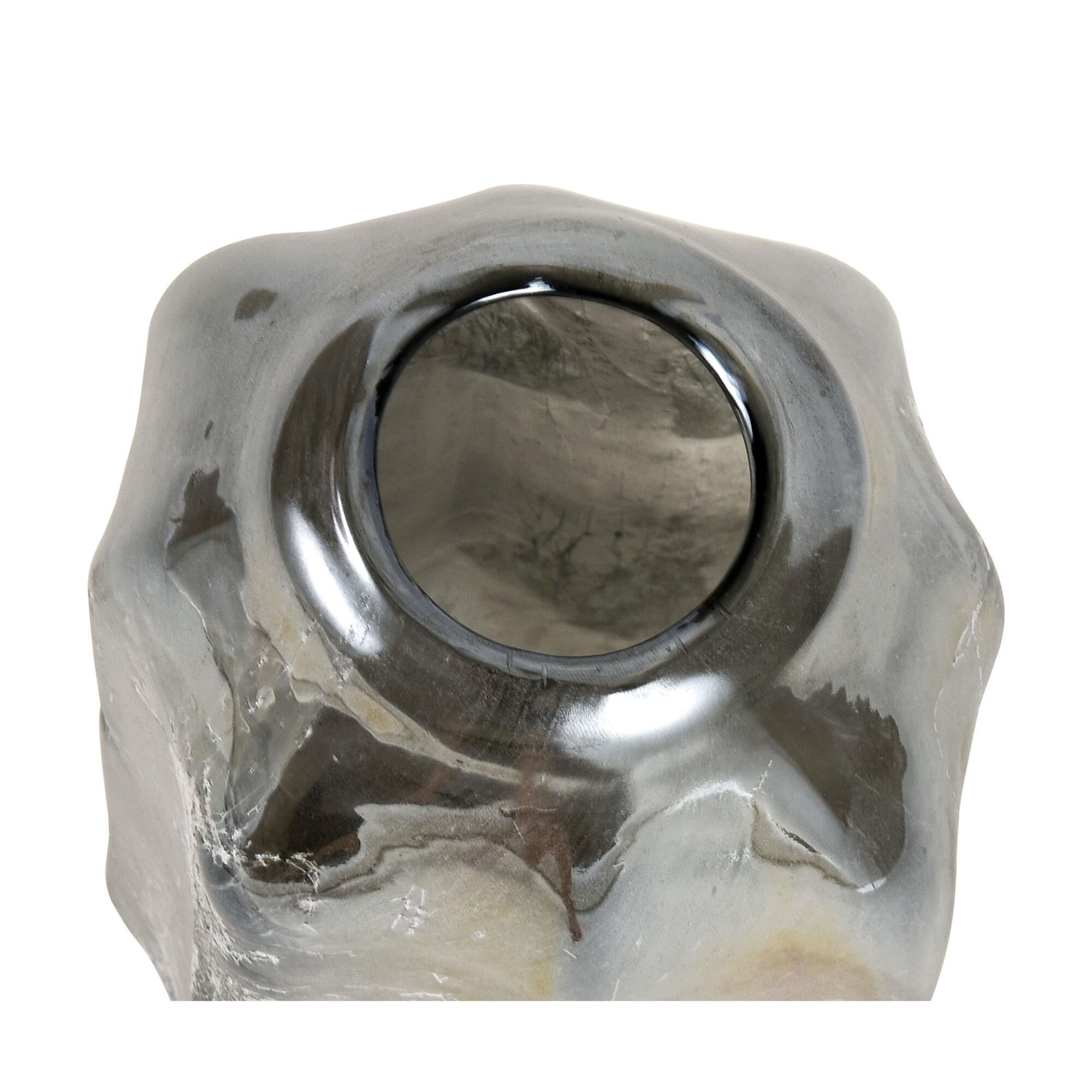 Shown in Metallic Silver finish