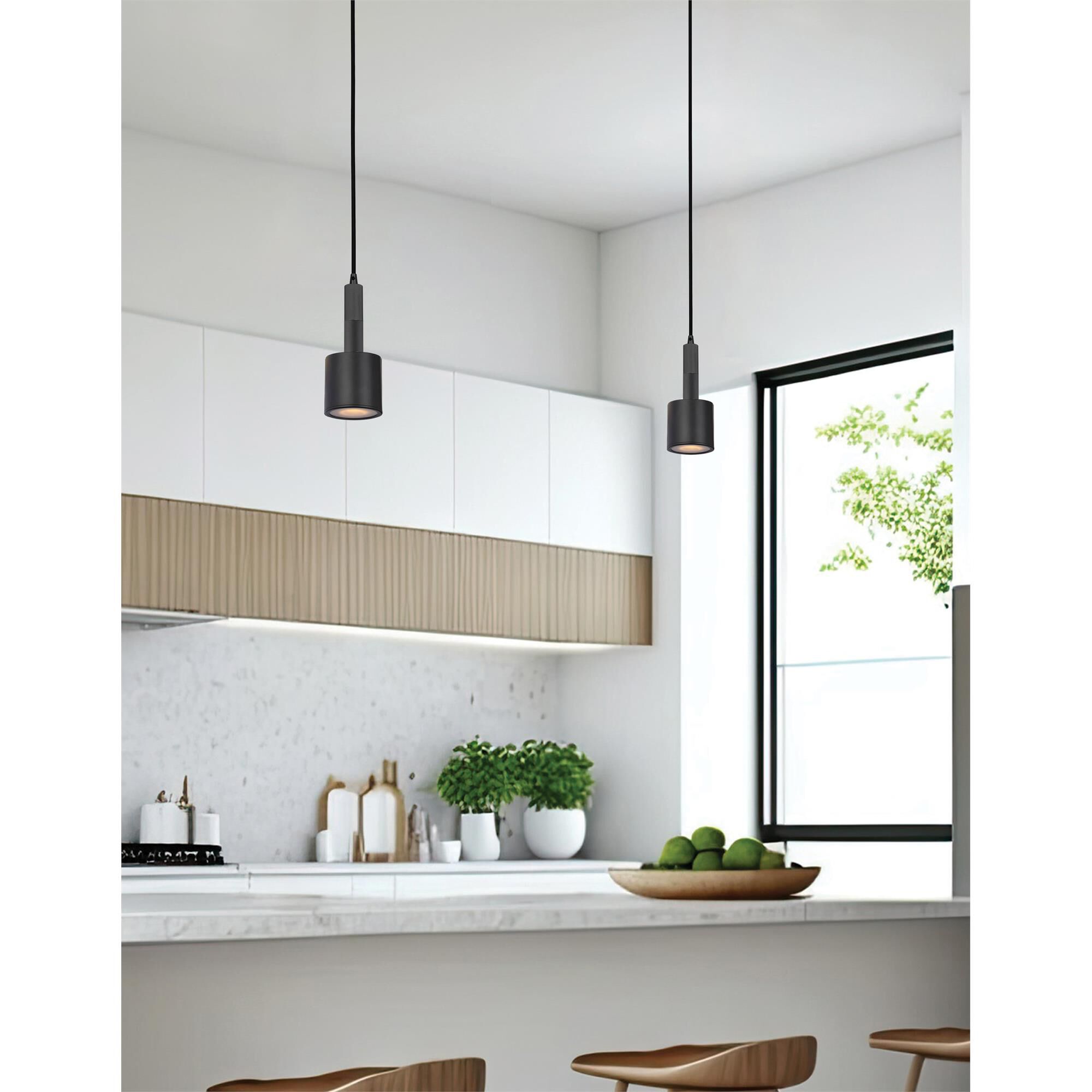 Shown in Matte Black finish and Clear glass