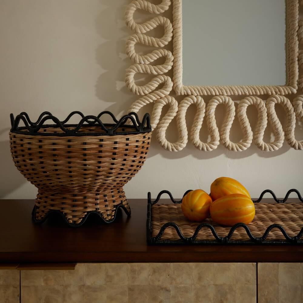 Shown in Black and Natural finish