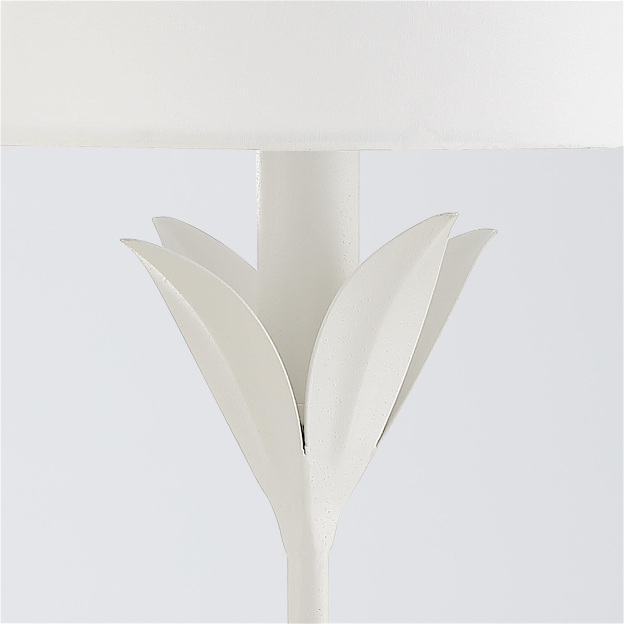 Shown in Matte White finish and Silk glass and Silk shade