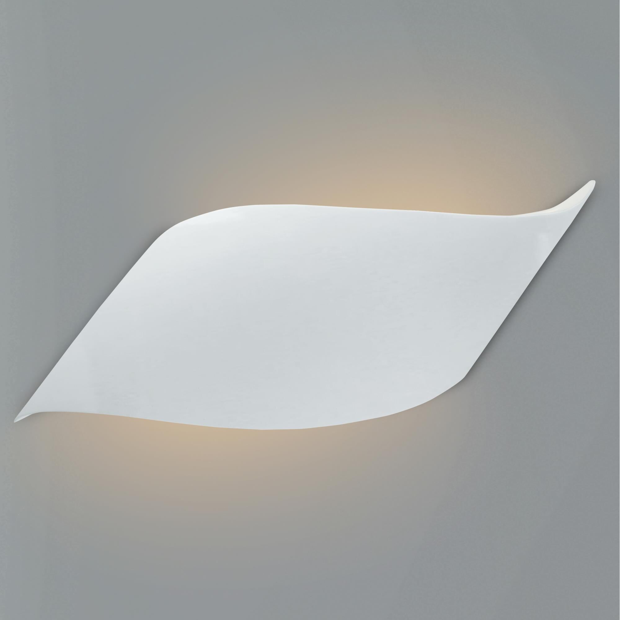 Shown in Gloss White finish and Gloss White shade