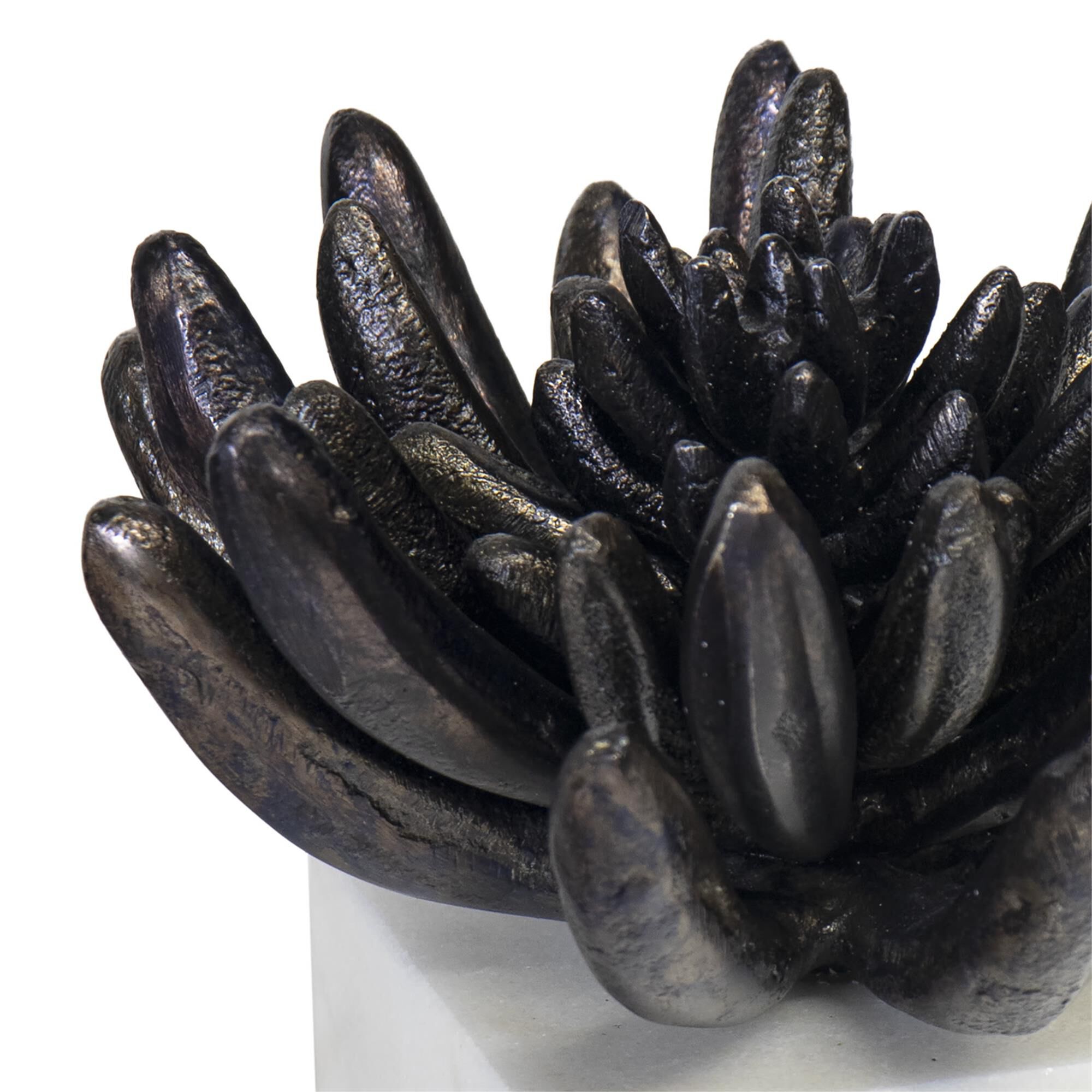 Shown in Blackend Zinc finish