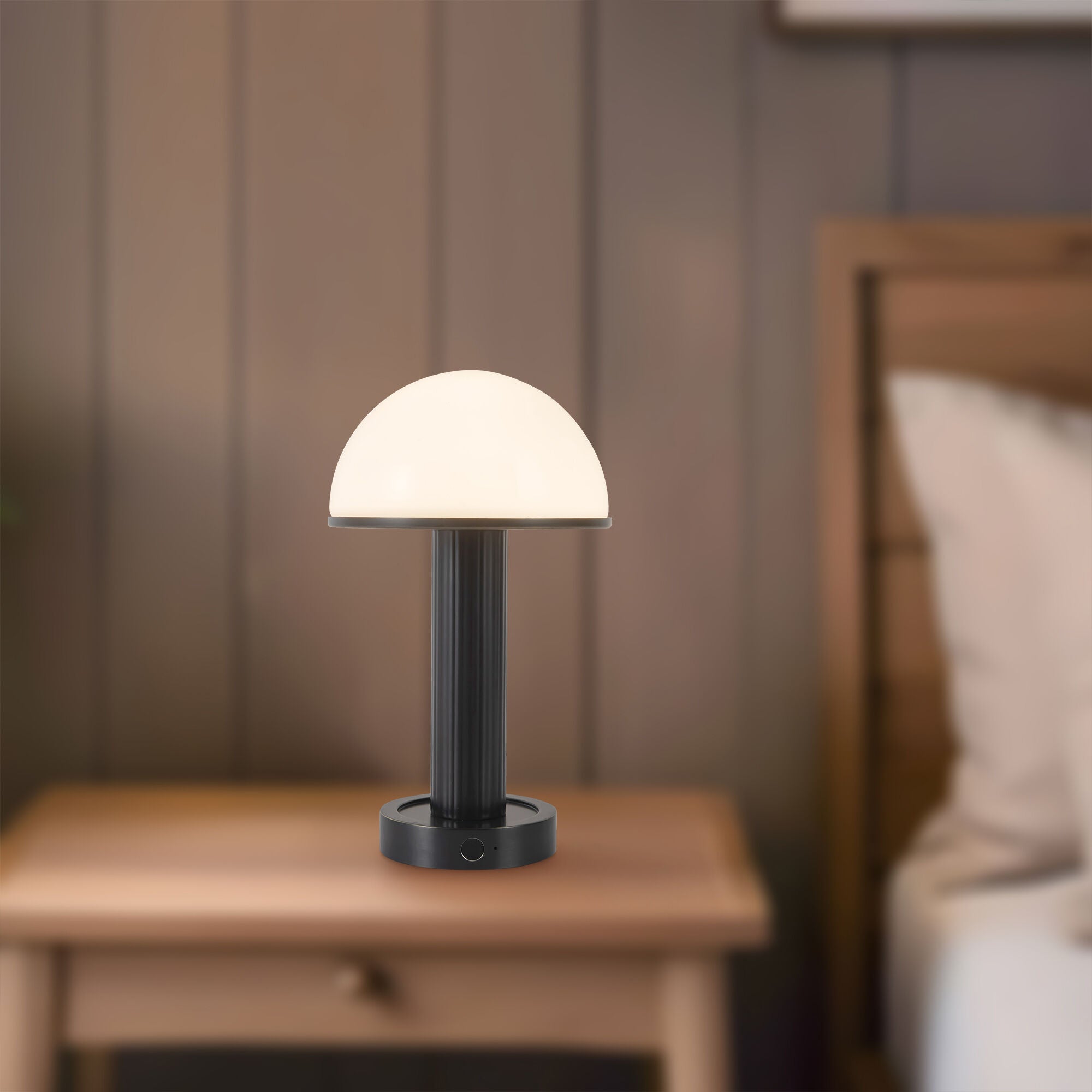 Shown in Urban Bronze finish and Glossy Opal glass