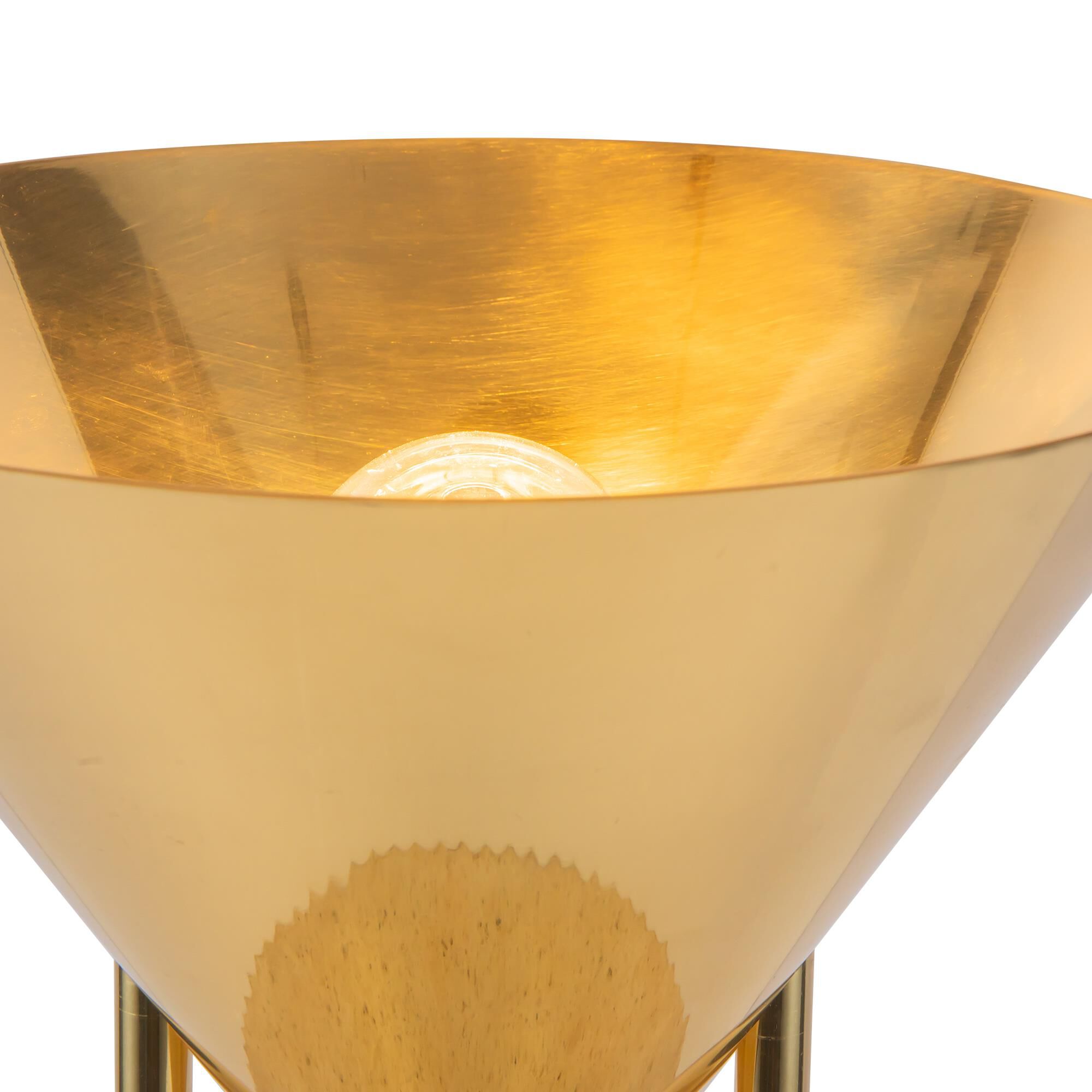 Shown in Patina Brass finish and Brass shade