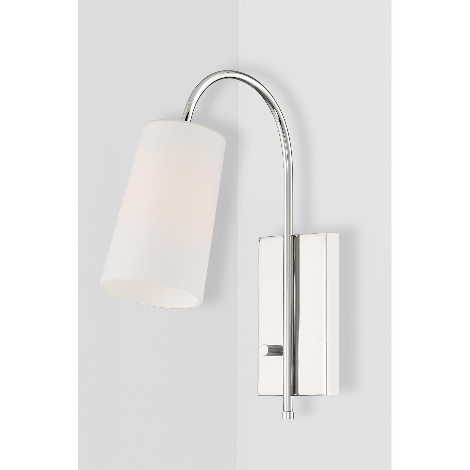 Shown in Polished Nickel finish and Clear glass