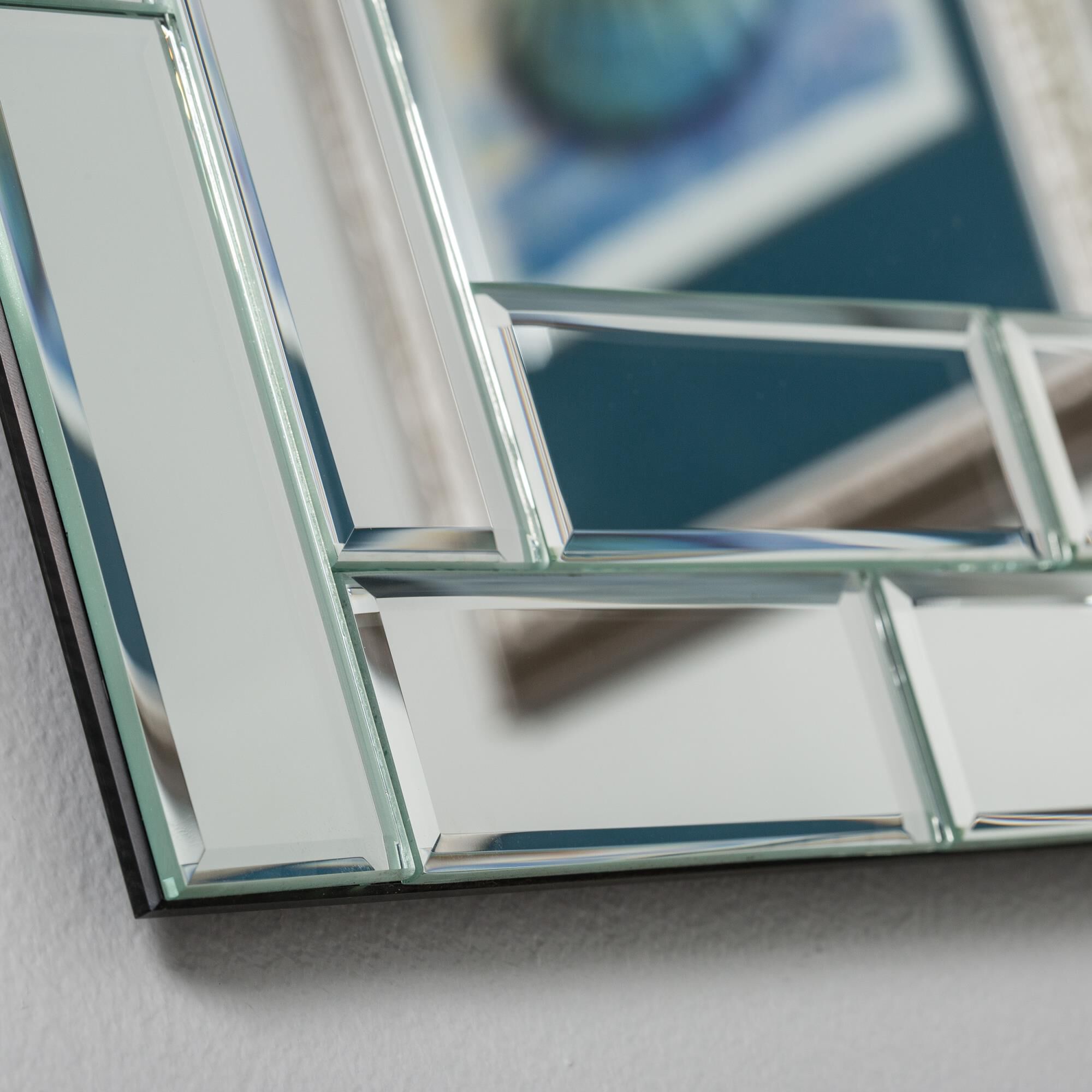 Shown in Mirror finish