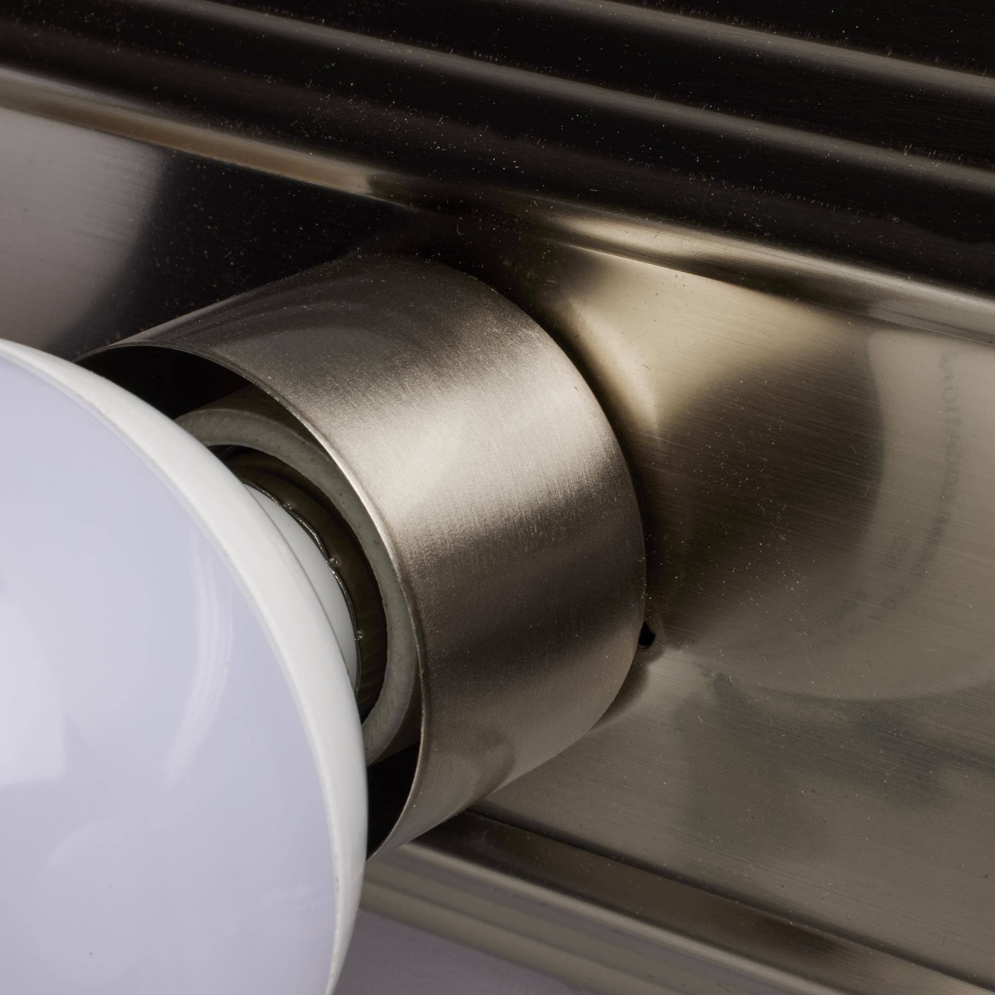 Racetrack 18 Inch 3 Light Bath Vanity Light by Nuvo Lighting