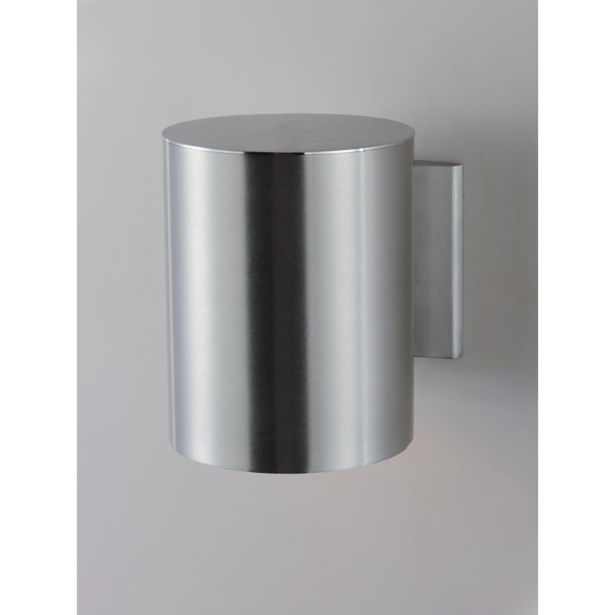 Shown in Brushed Aluminum finish