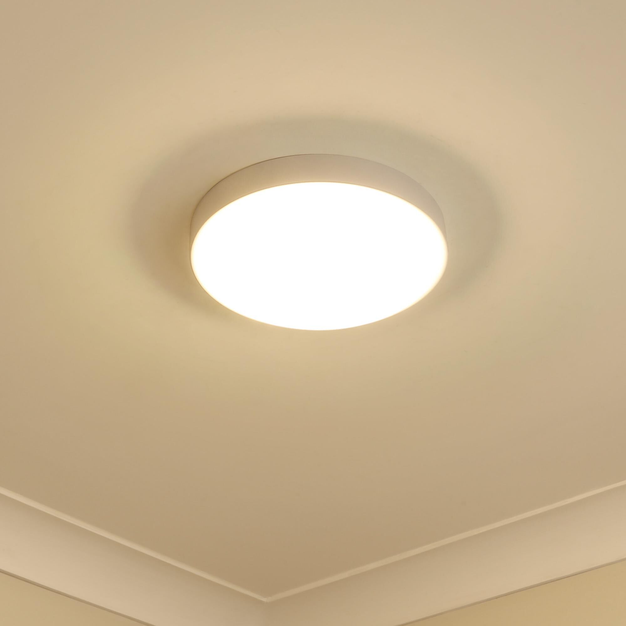 Shown in Matte White finish and Opal glass