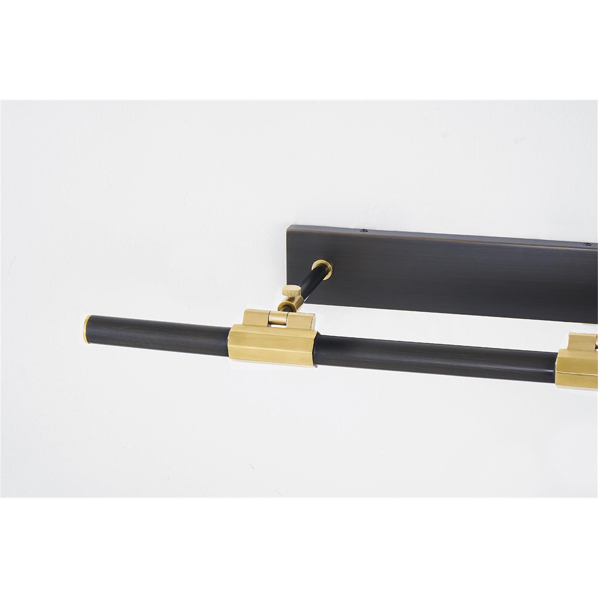 Melbourne 23.75 Inch Picture and Display Light,