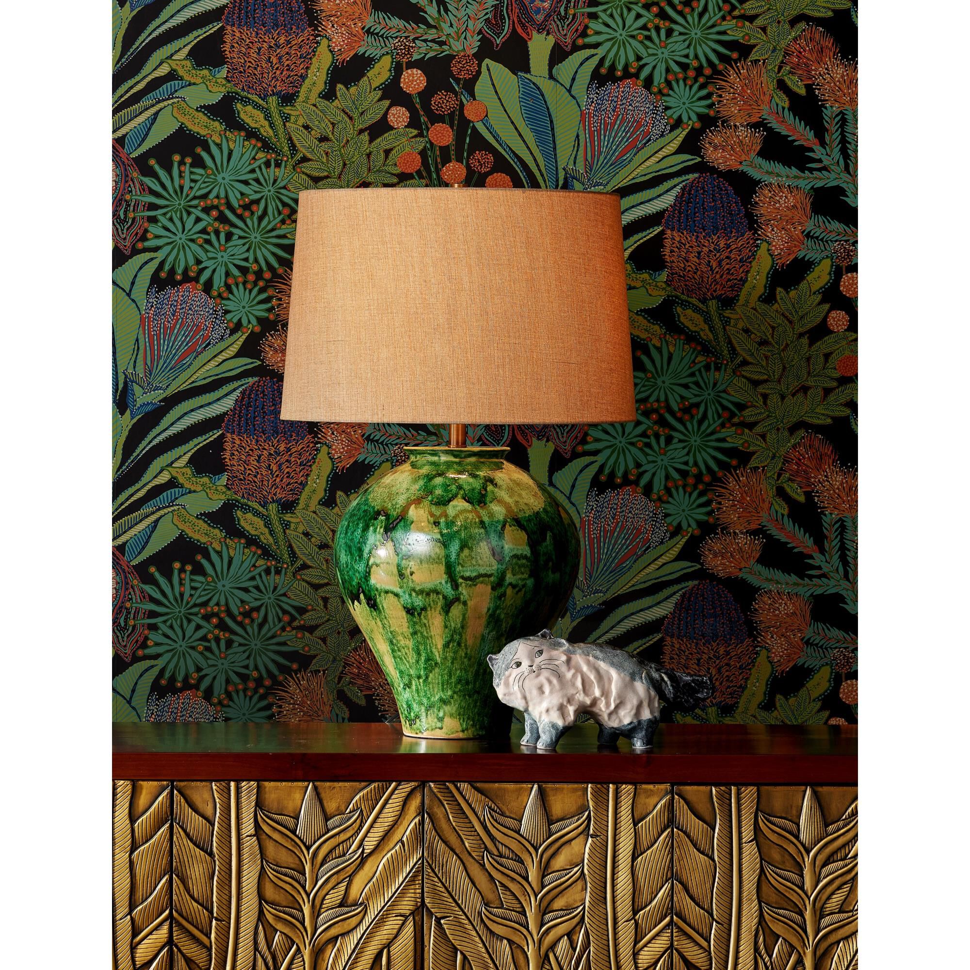 Shown in Green finish and Cuban Sandpaper/Hardback/Rolled Edge shade