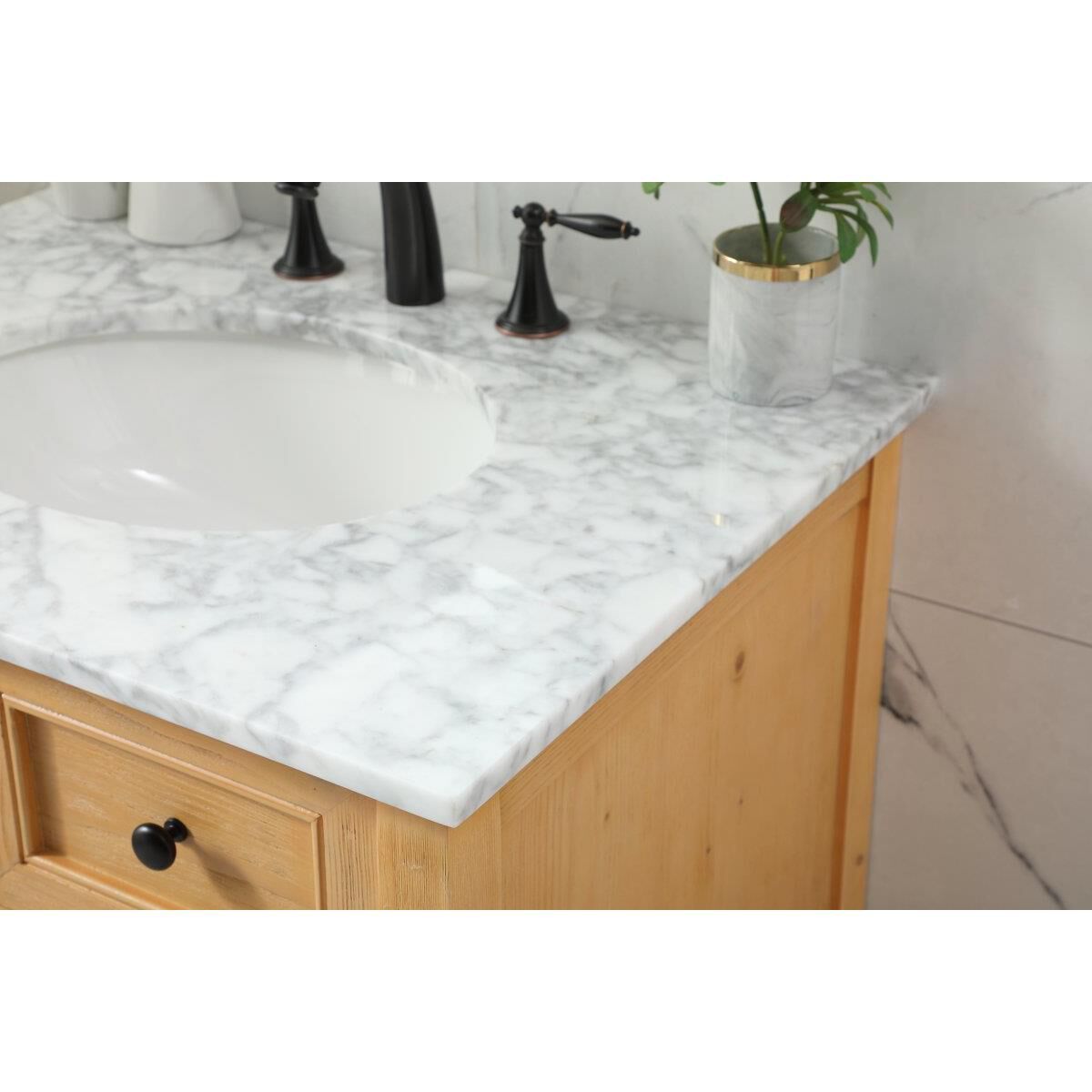 Metropolis Bath Vanity by Elegant Decor