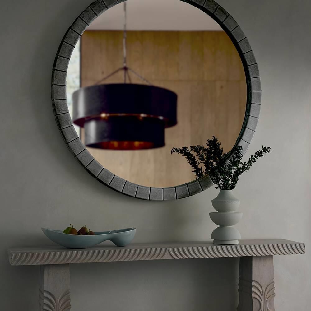 Shown in Smoke and Plain finish