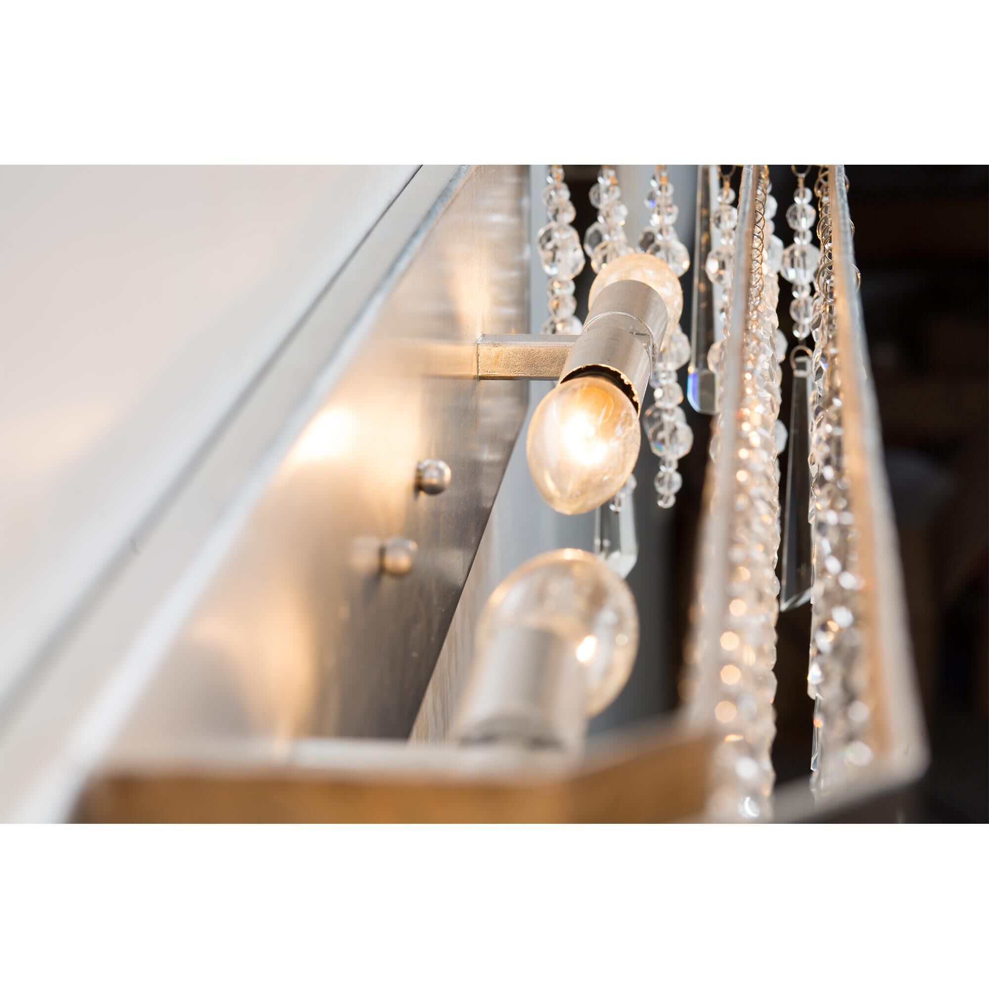 Shown in Transcend Silver finish