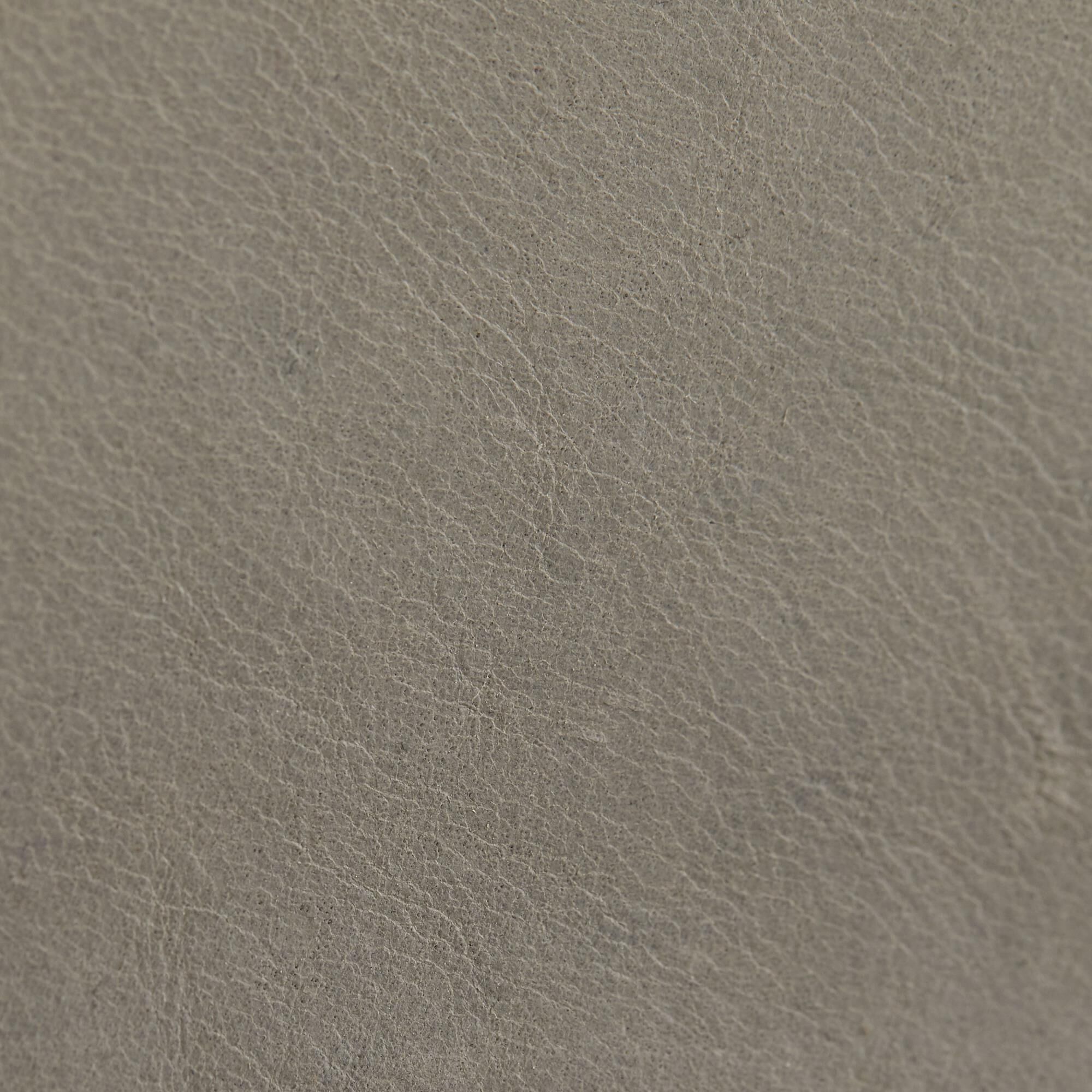 Shown in Morel finish