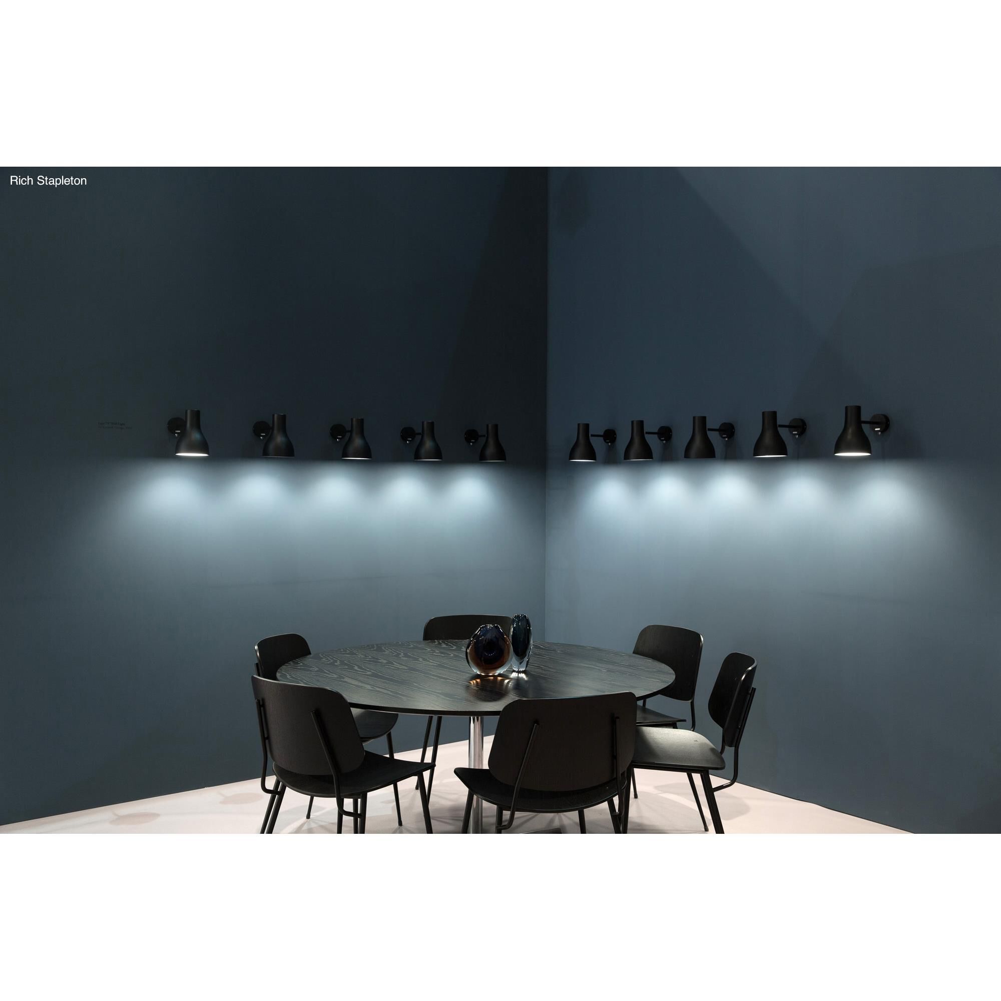 Shown in Jet Black finish and Aluminum shade