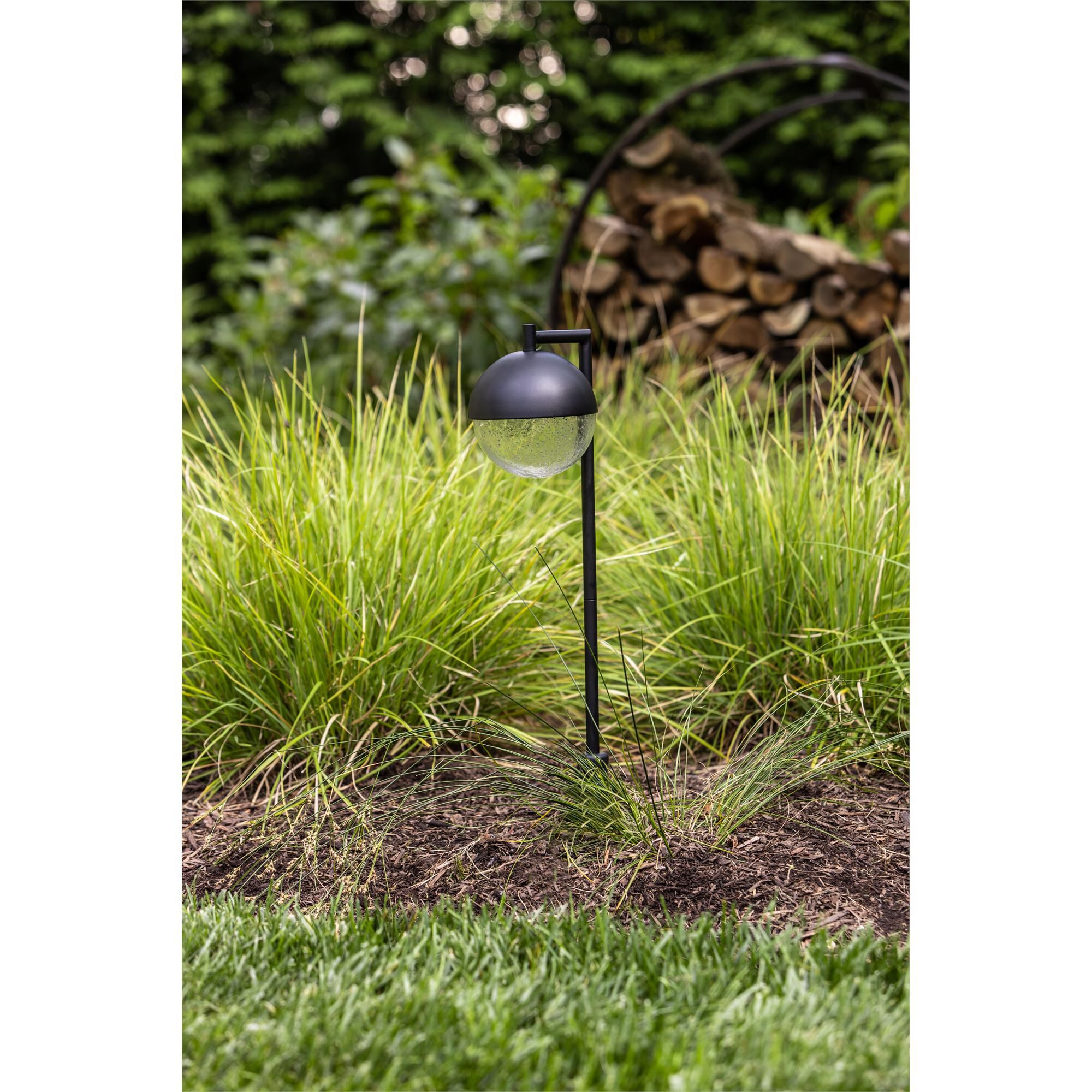 Shown in Satin Black finish and Clear Seedy glass