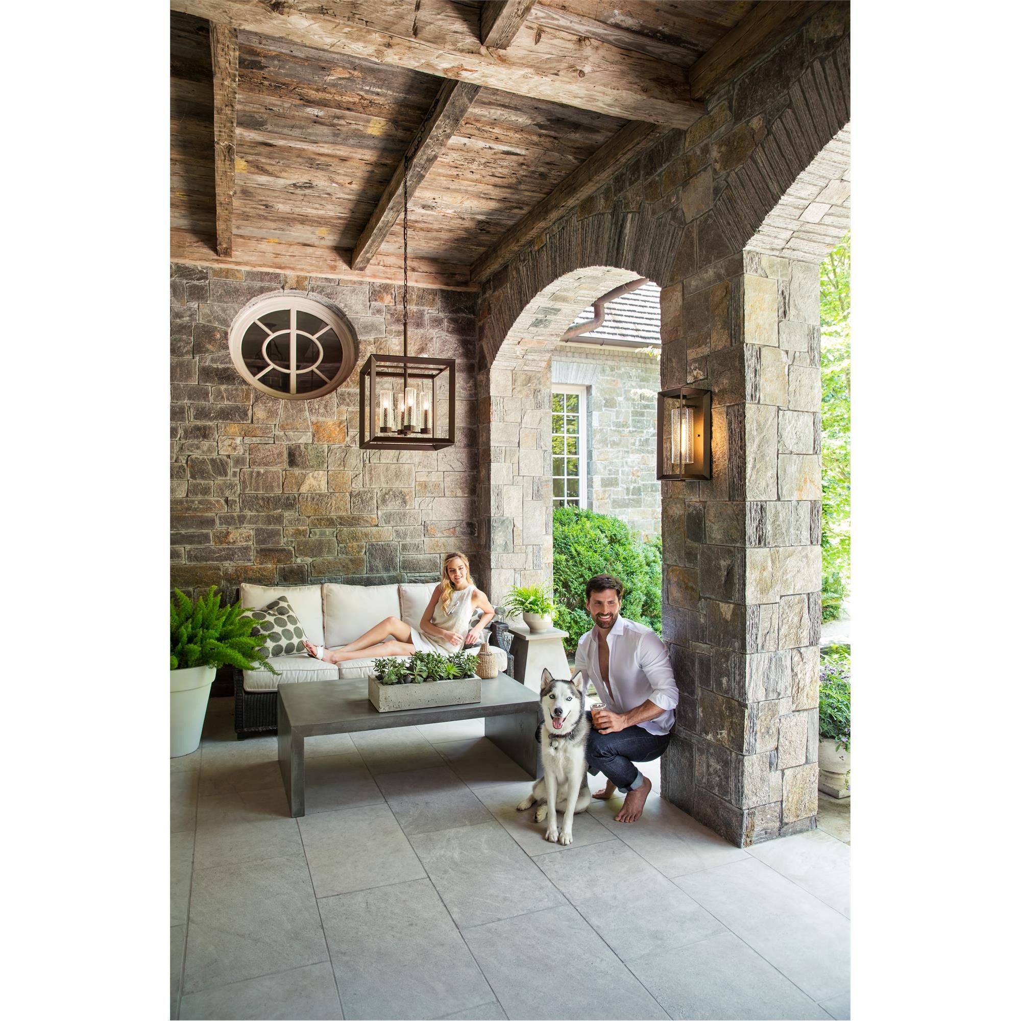 Shown in Warm Bronze finish and Clear Seedy glass