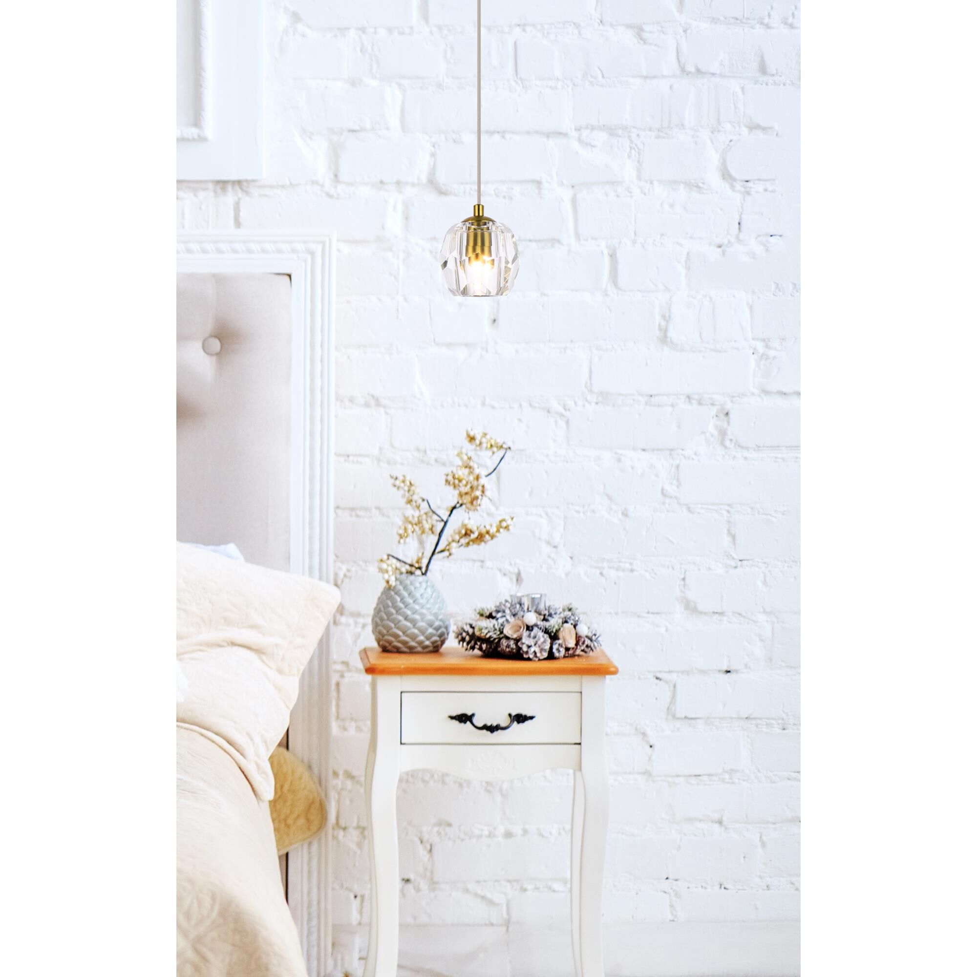 Shown in Gold finish and Clear Royal Cut crystal