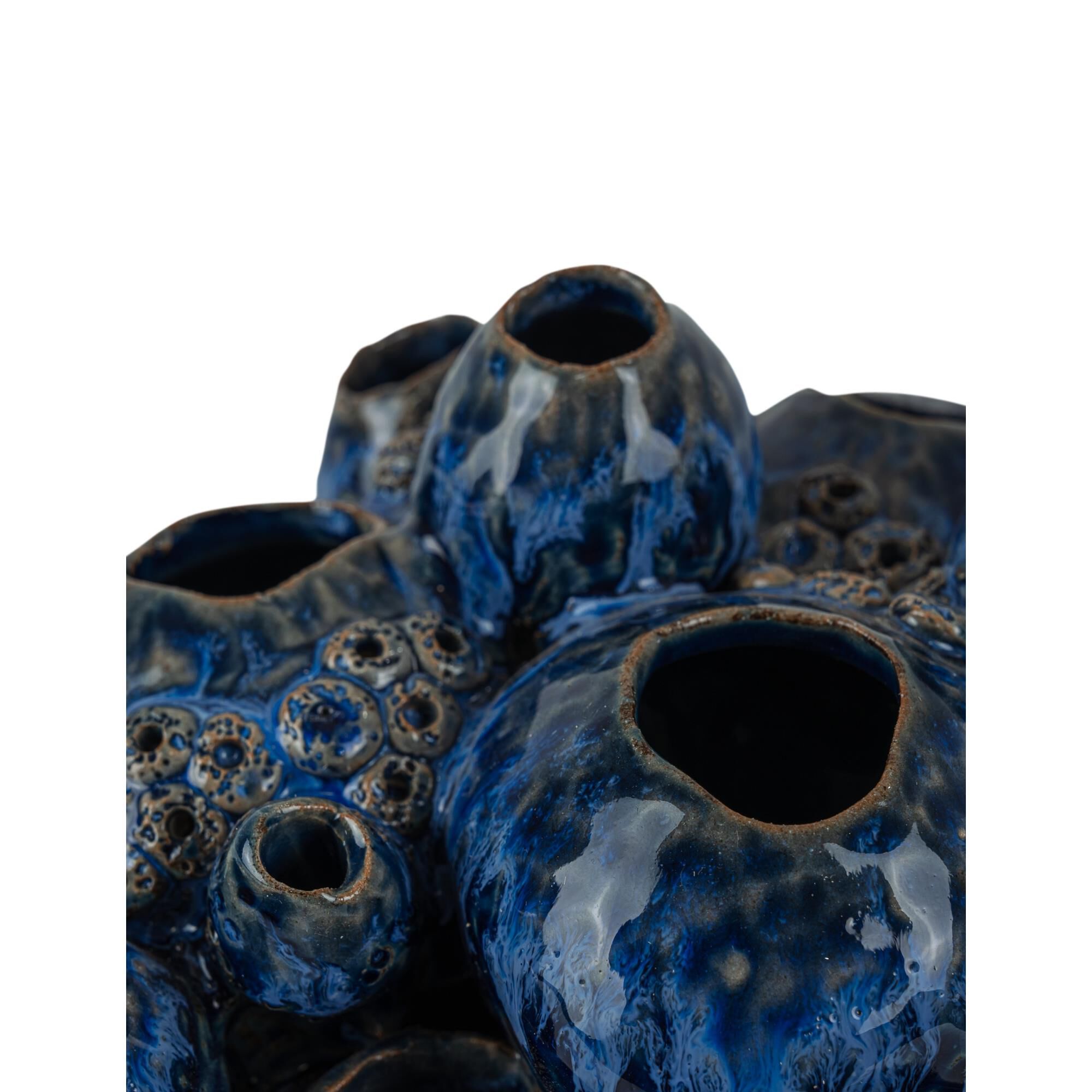 Shown in Reactive Dark Blue finish