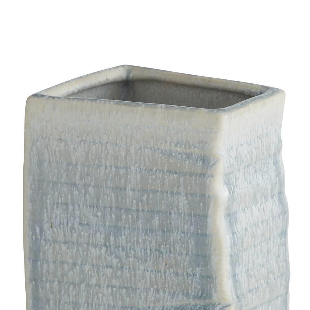 Shown in Icy Morn finish