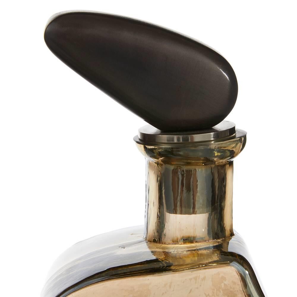 Shown in Smoke Luster finish