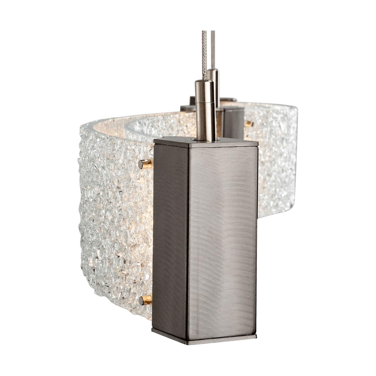 Shown in Classic Silver finish and Clear Rimelight glass