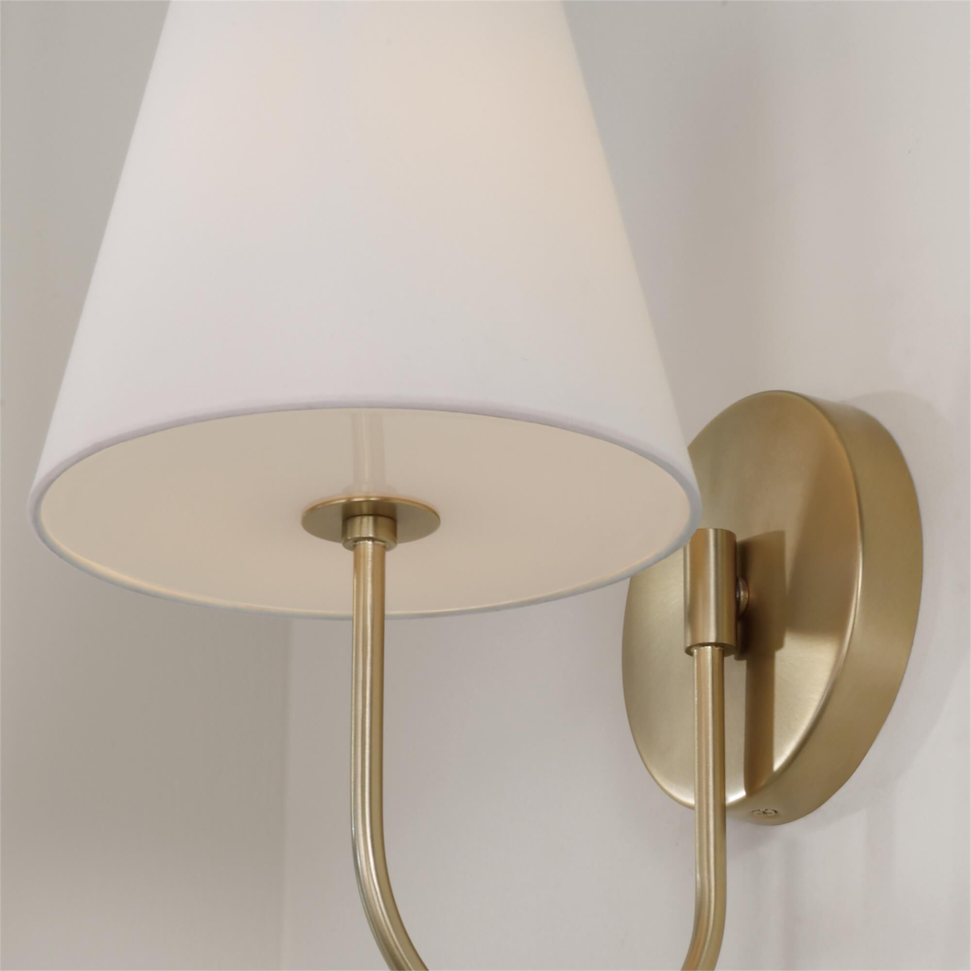 Shown in Matte Brass finish and Soft White Fabric Stay-Straight shade