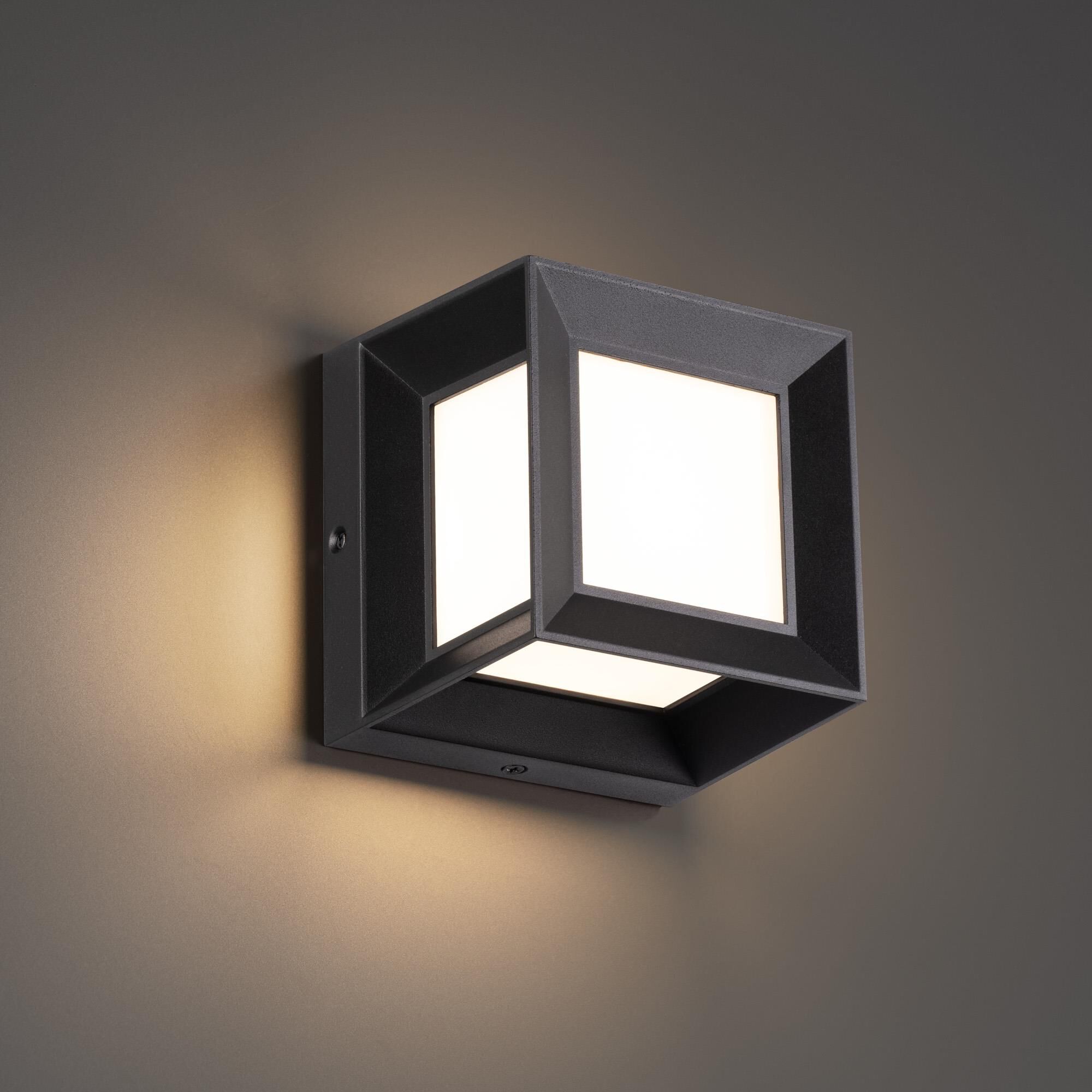 dweLED Argo 5 Inch Tall LED Outdoor Wall Light