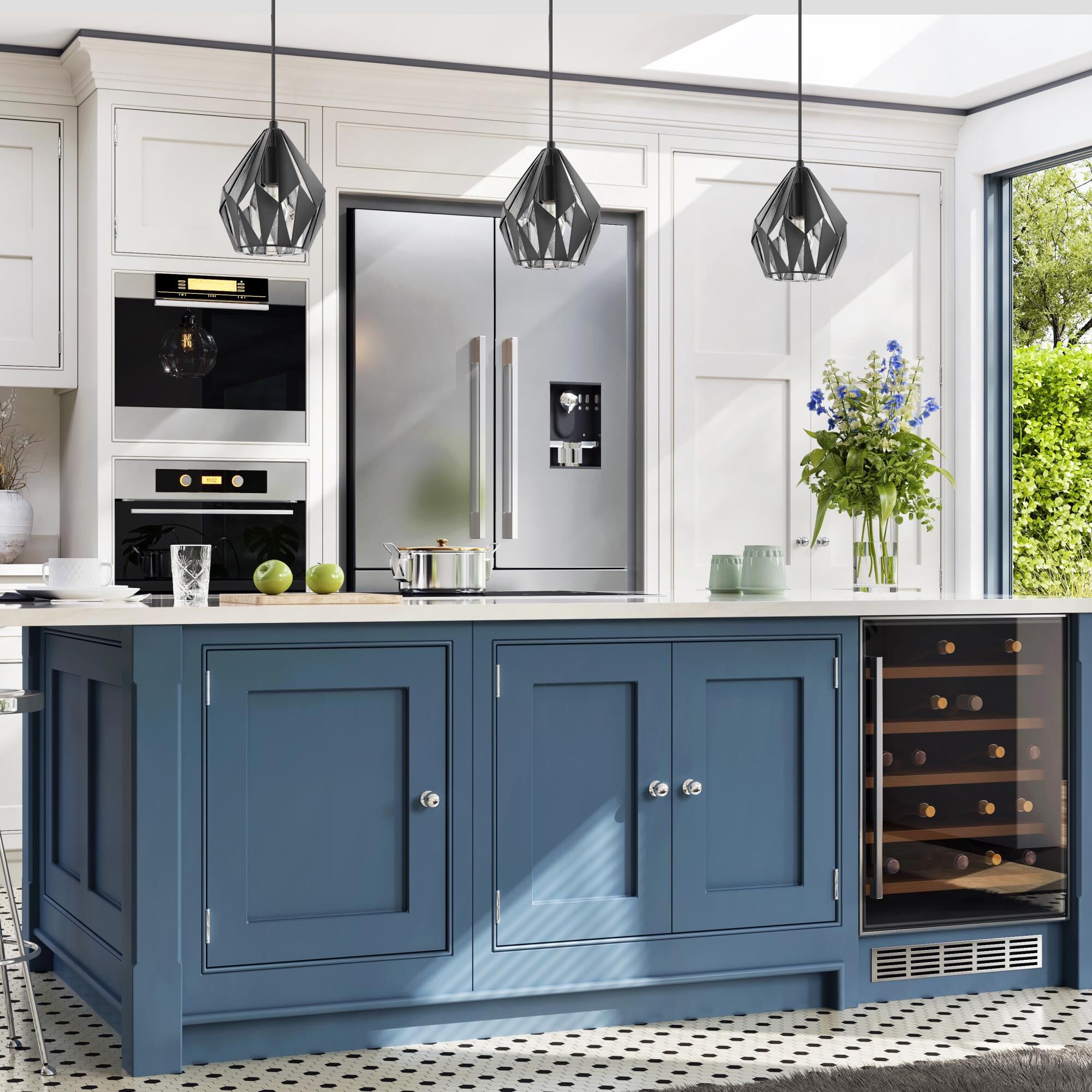 Shown in Black and Silver finish and Black Exterior, Silver Interior shade