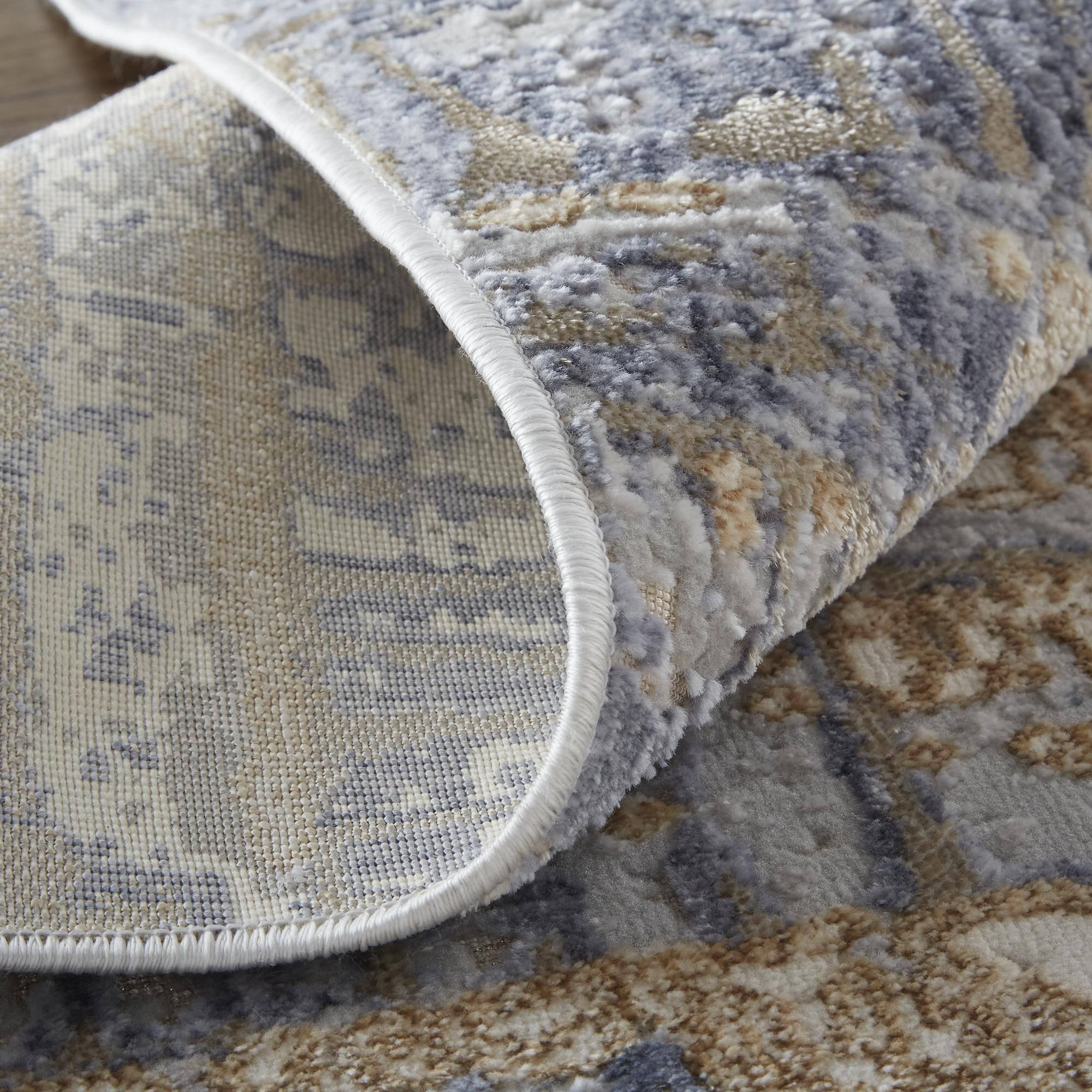 Laina Area Rug,