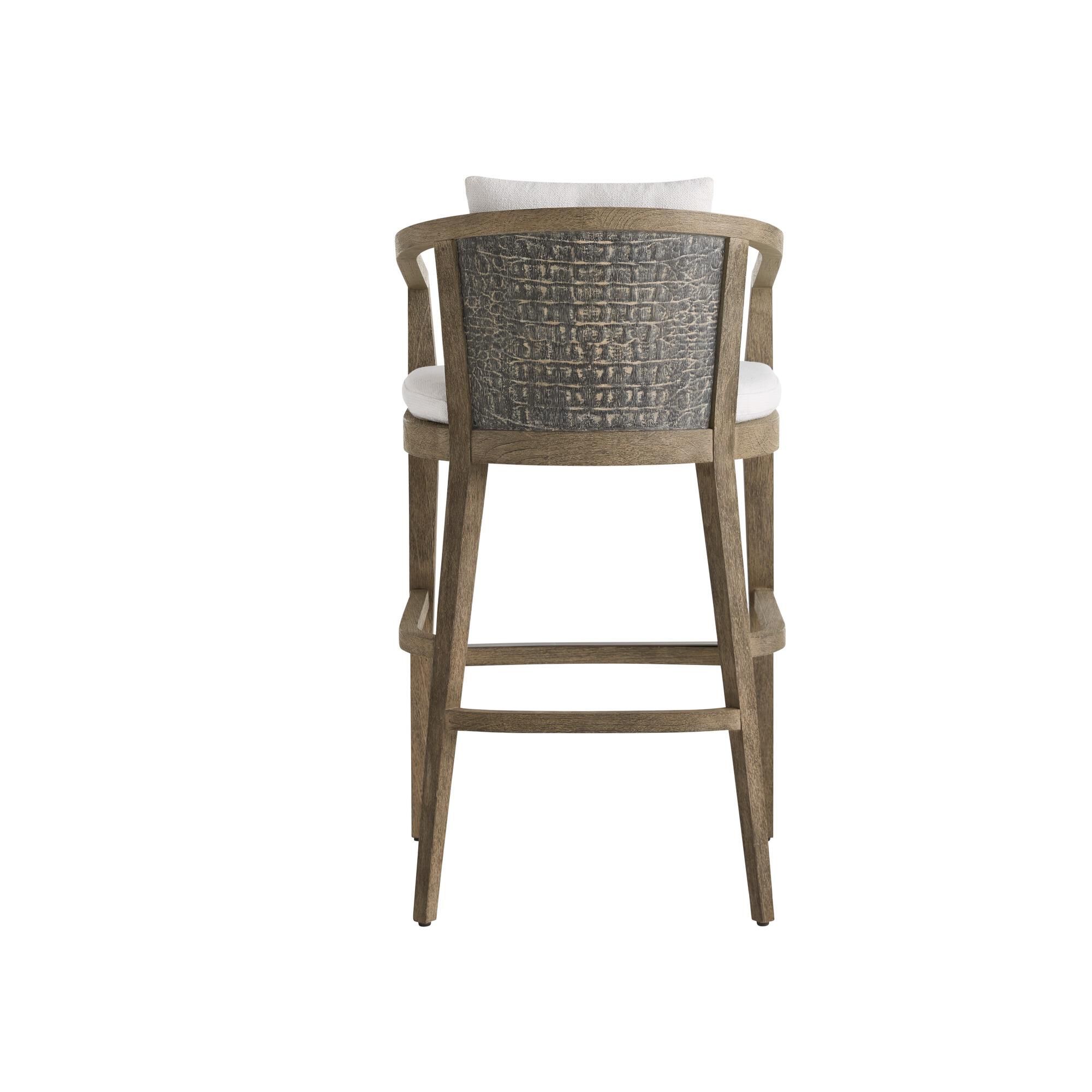 Shown in Pearl and Kona finish