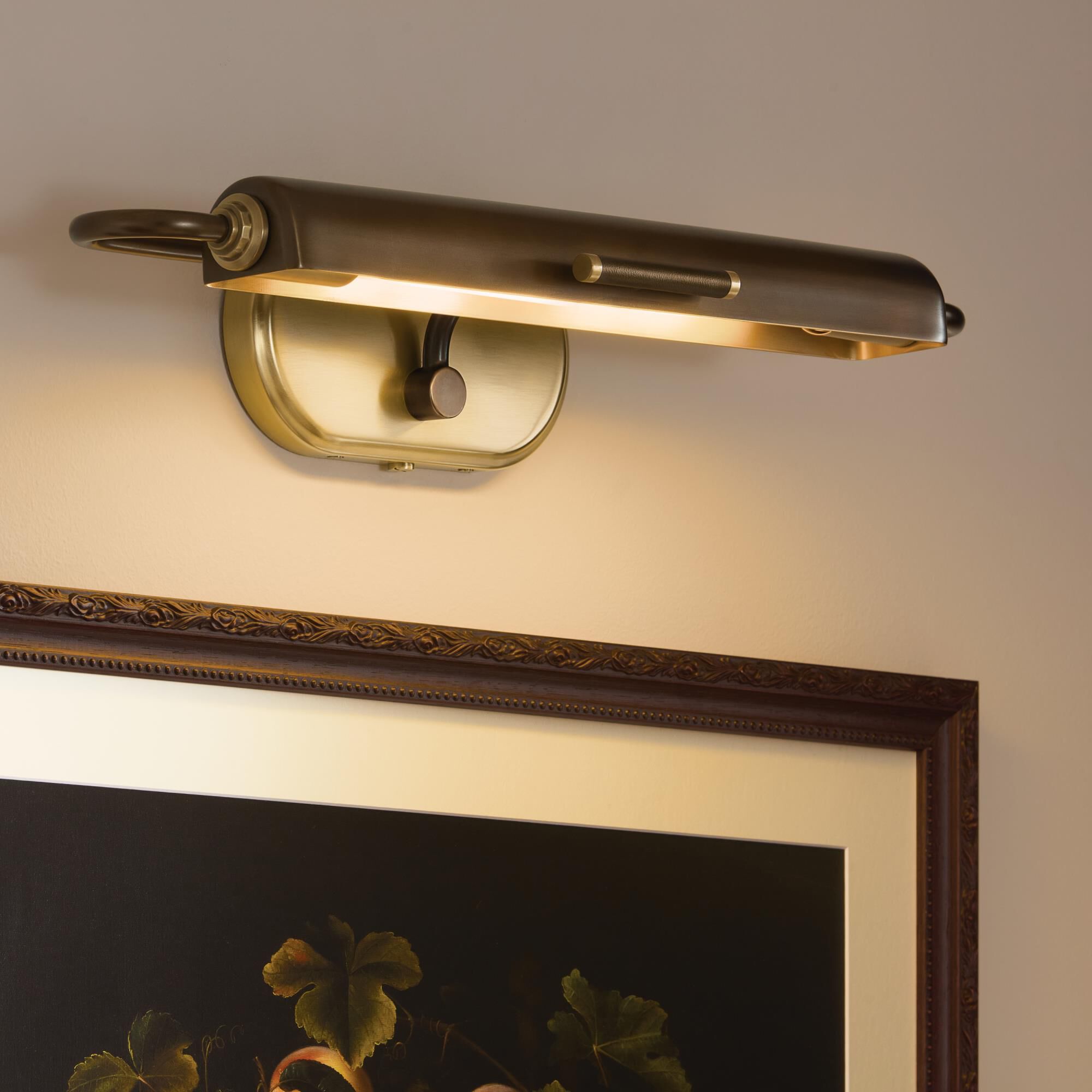 Shown in Lacquered Bronze finish and Metal shade