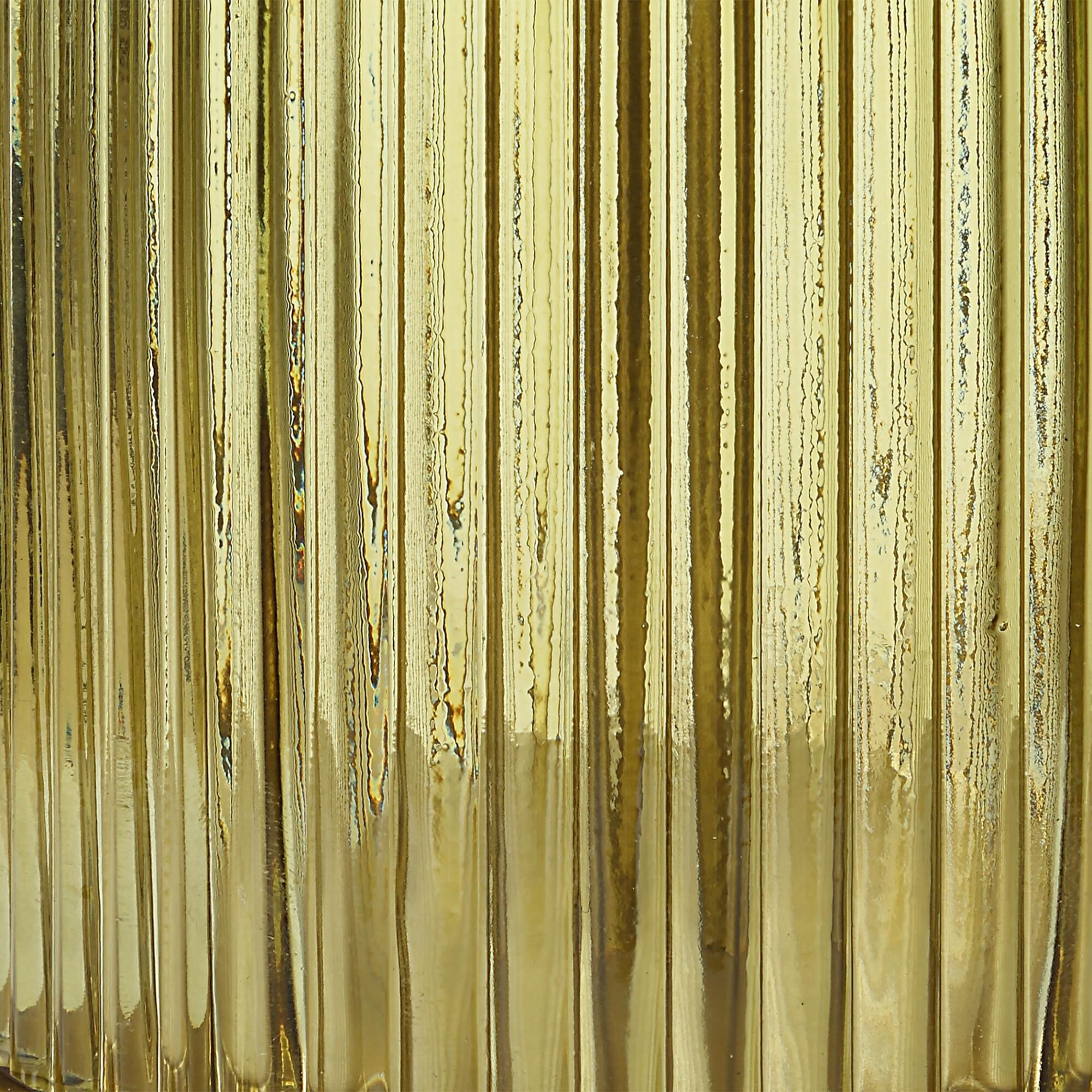 Shown in Brass, Broze, Brown, Gold and Green finish and Round Hardback shade