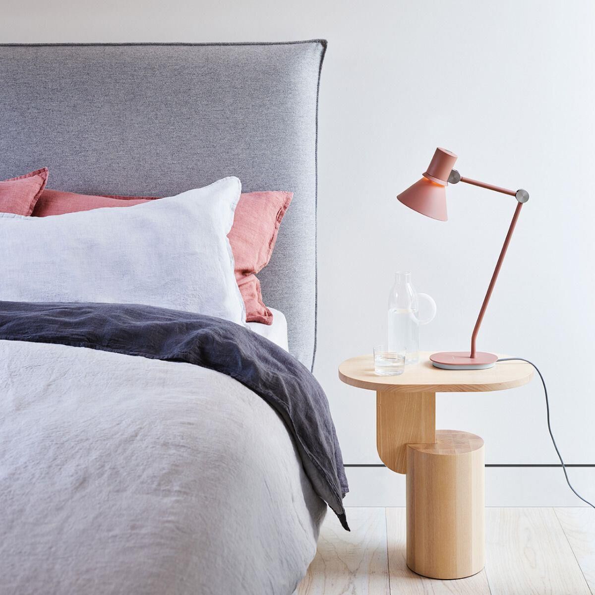 Shown in Rose Pink finish and Aluminum shade