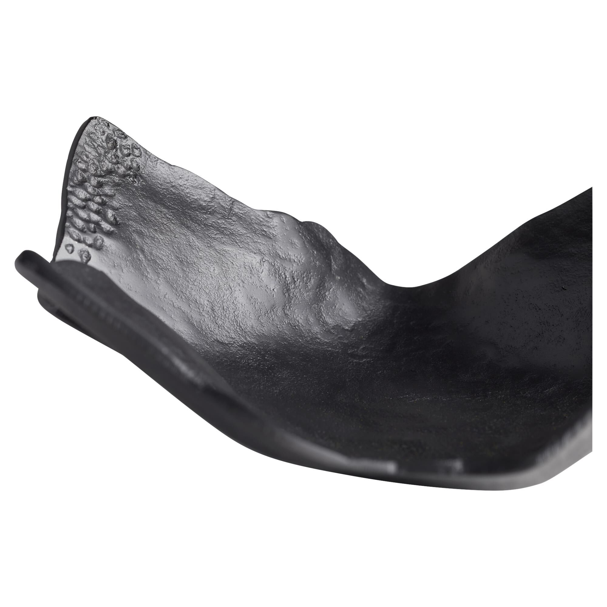 Shown in Noir finish