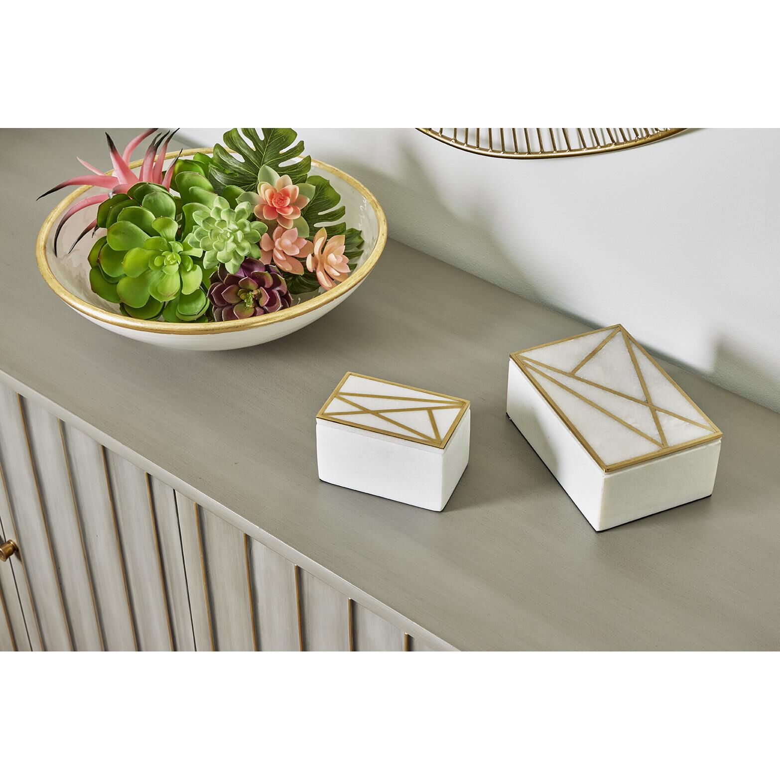 Shown in Natural White and Antique Gold finish