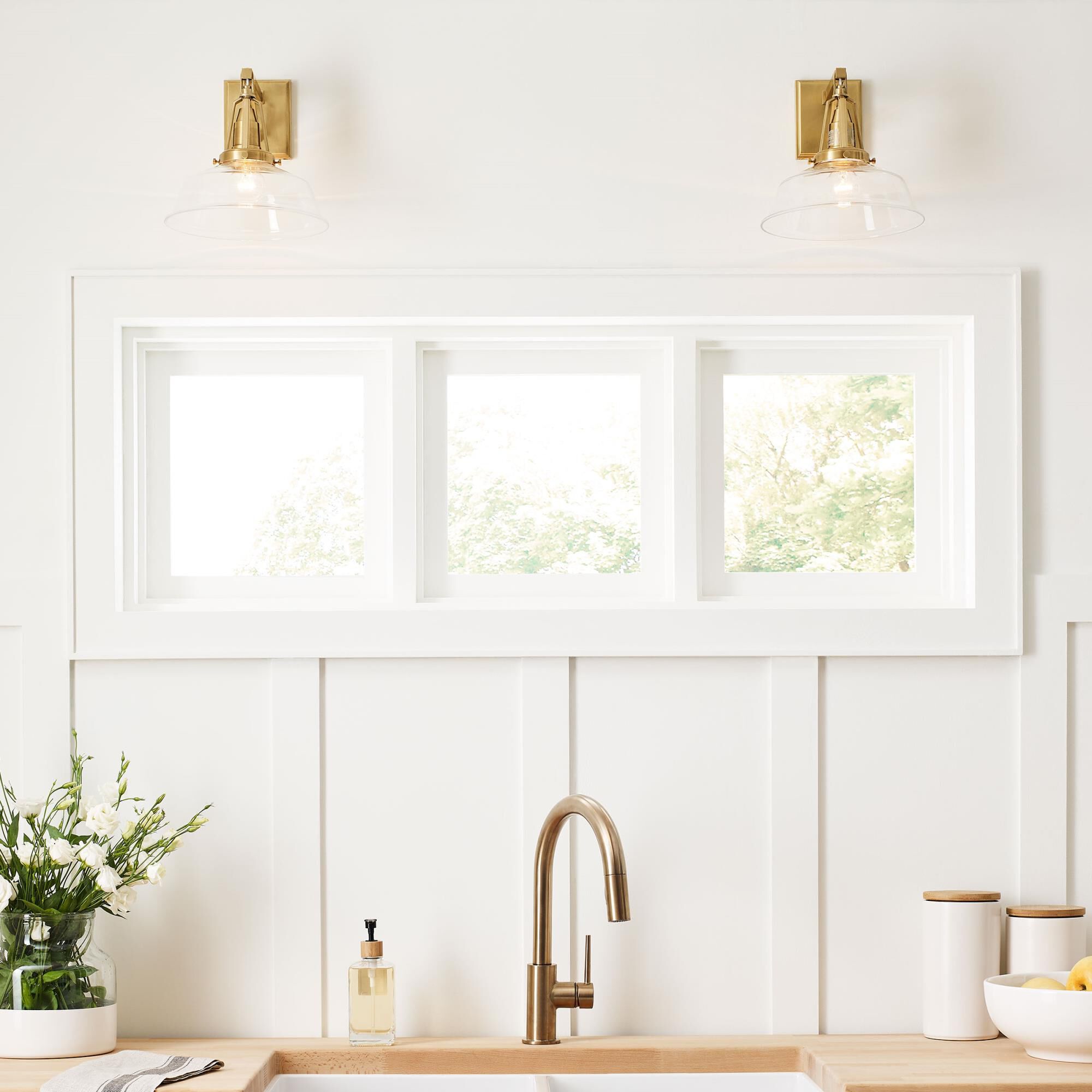 Visual Comfort Signature Collection Chapman & Myers Layton 10 Inch Wall Sconce